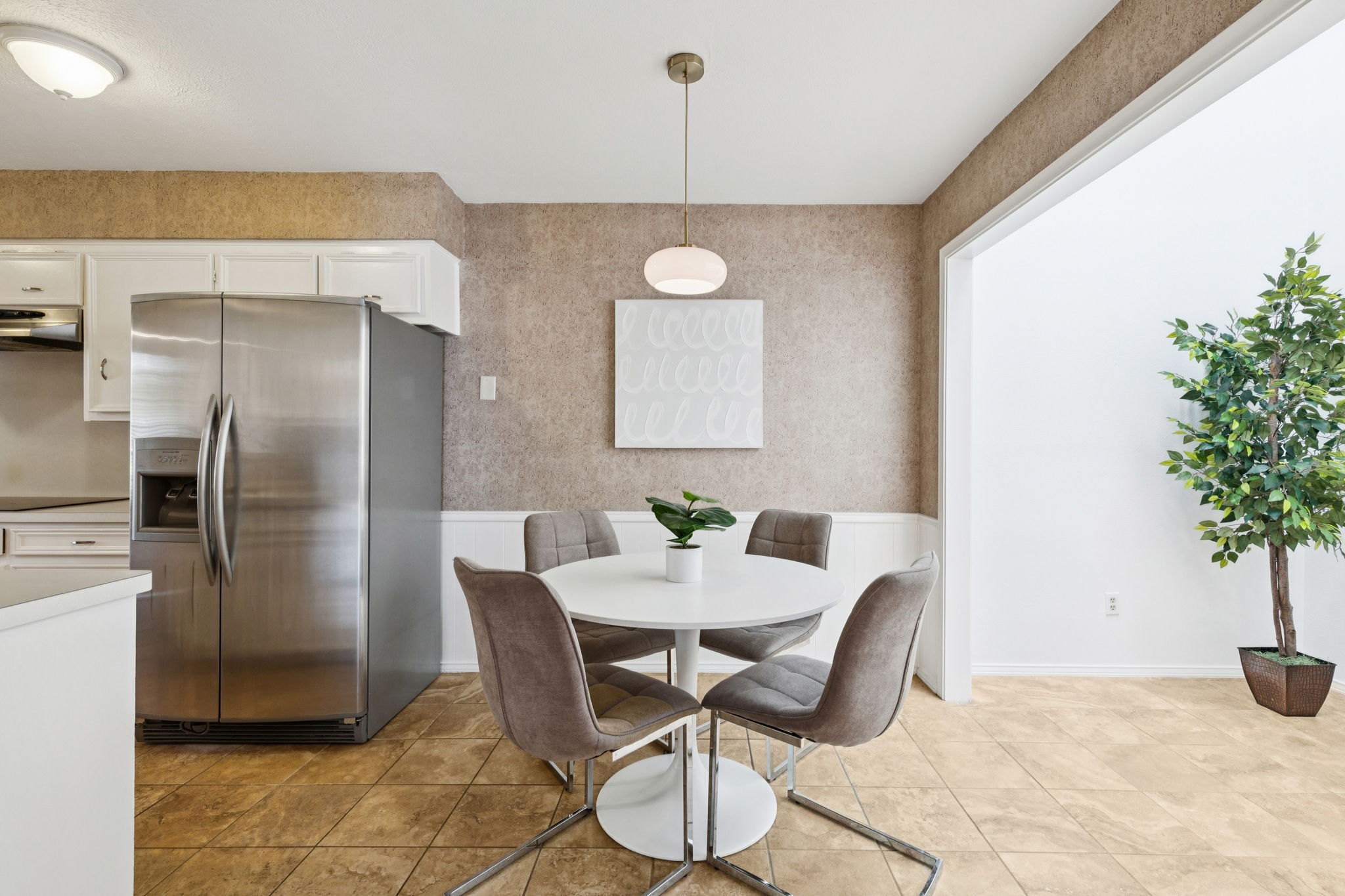 9702 Summerhill Lane