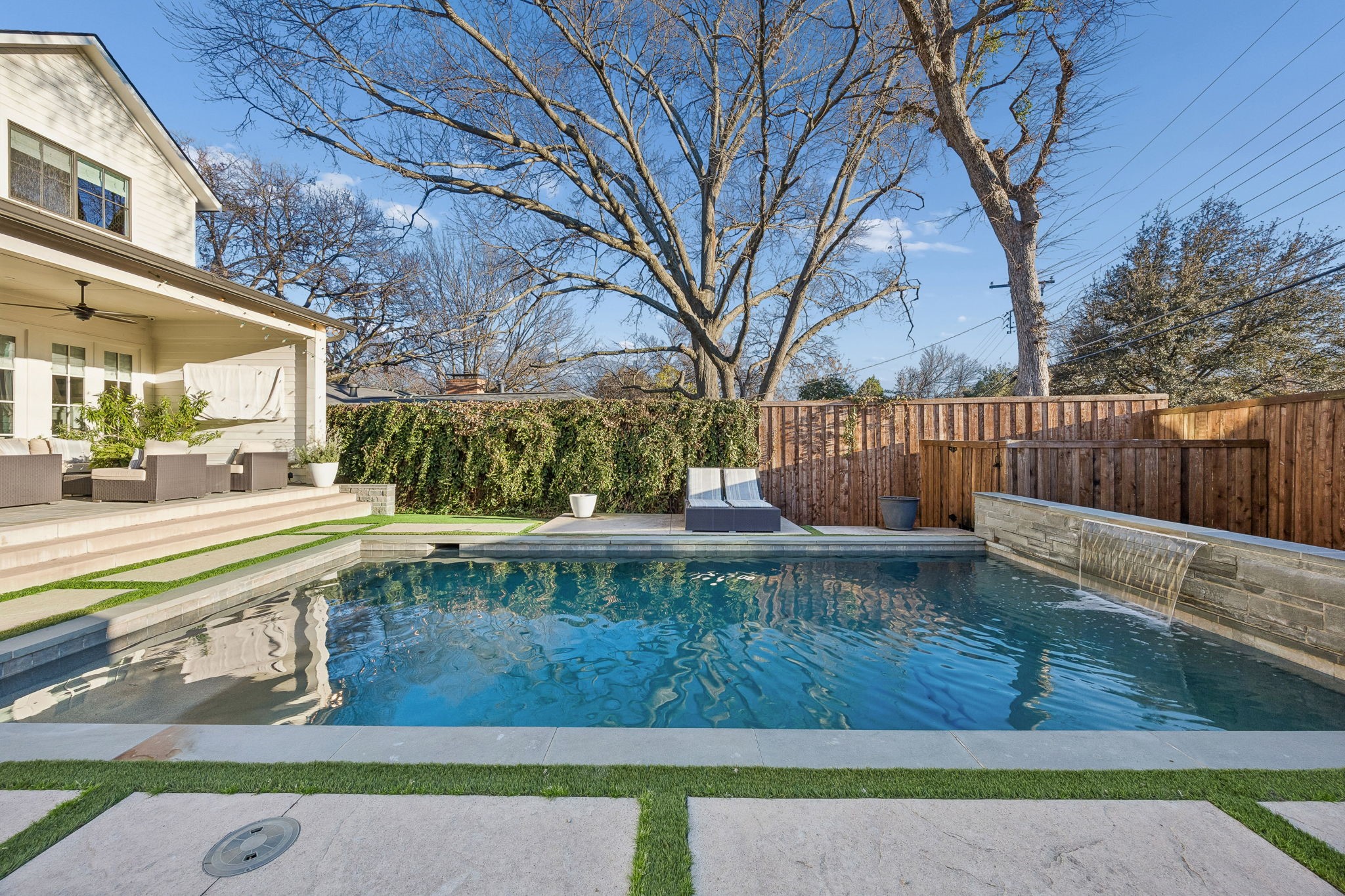 9606 Forestridge Drive