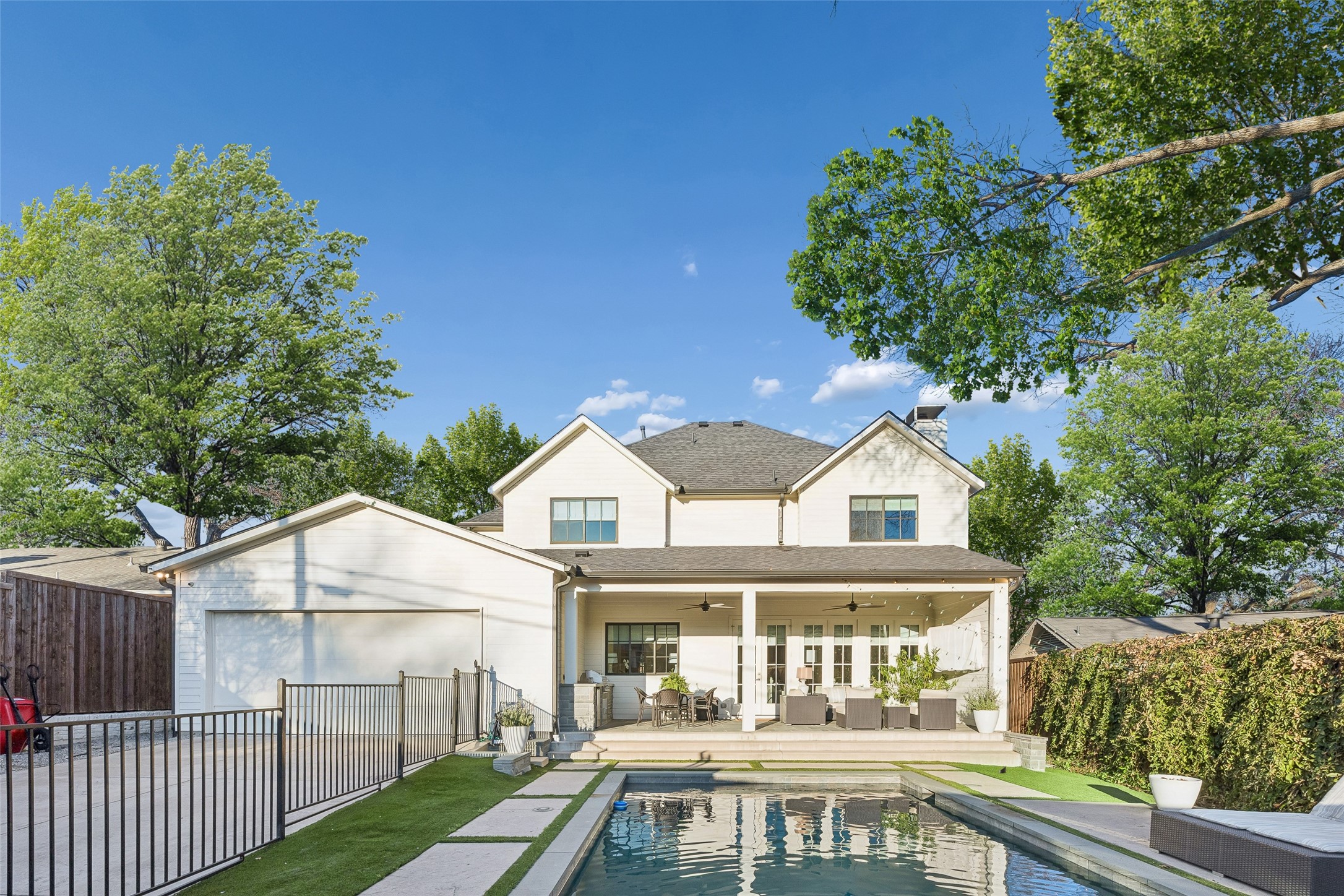 9606 Forestridge Drive