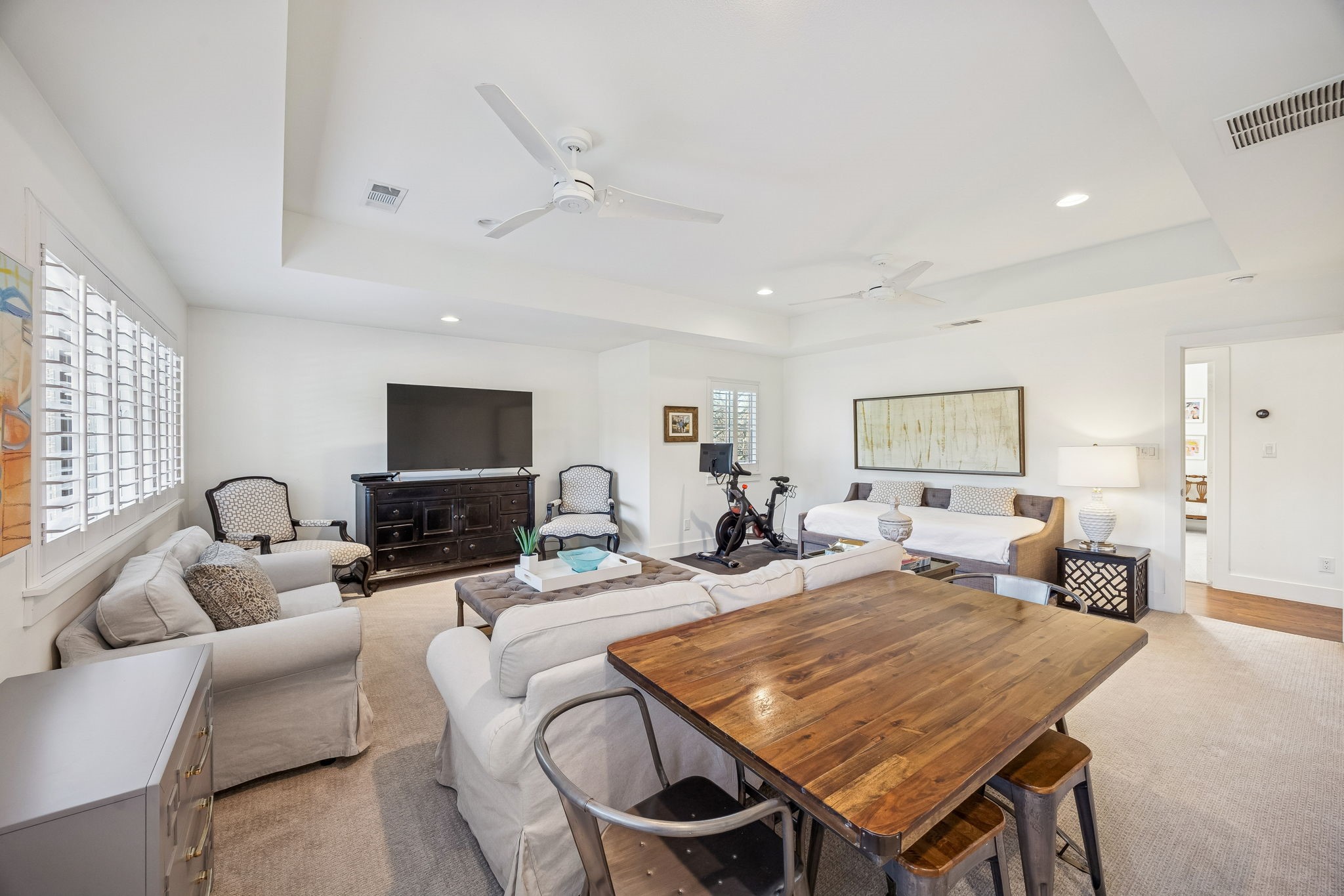 9606 Forestridge Drive