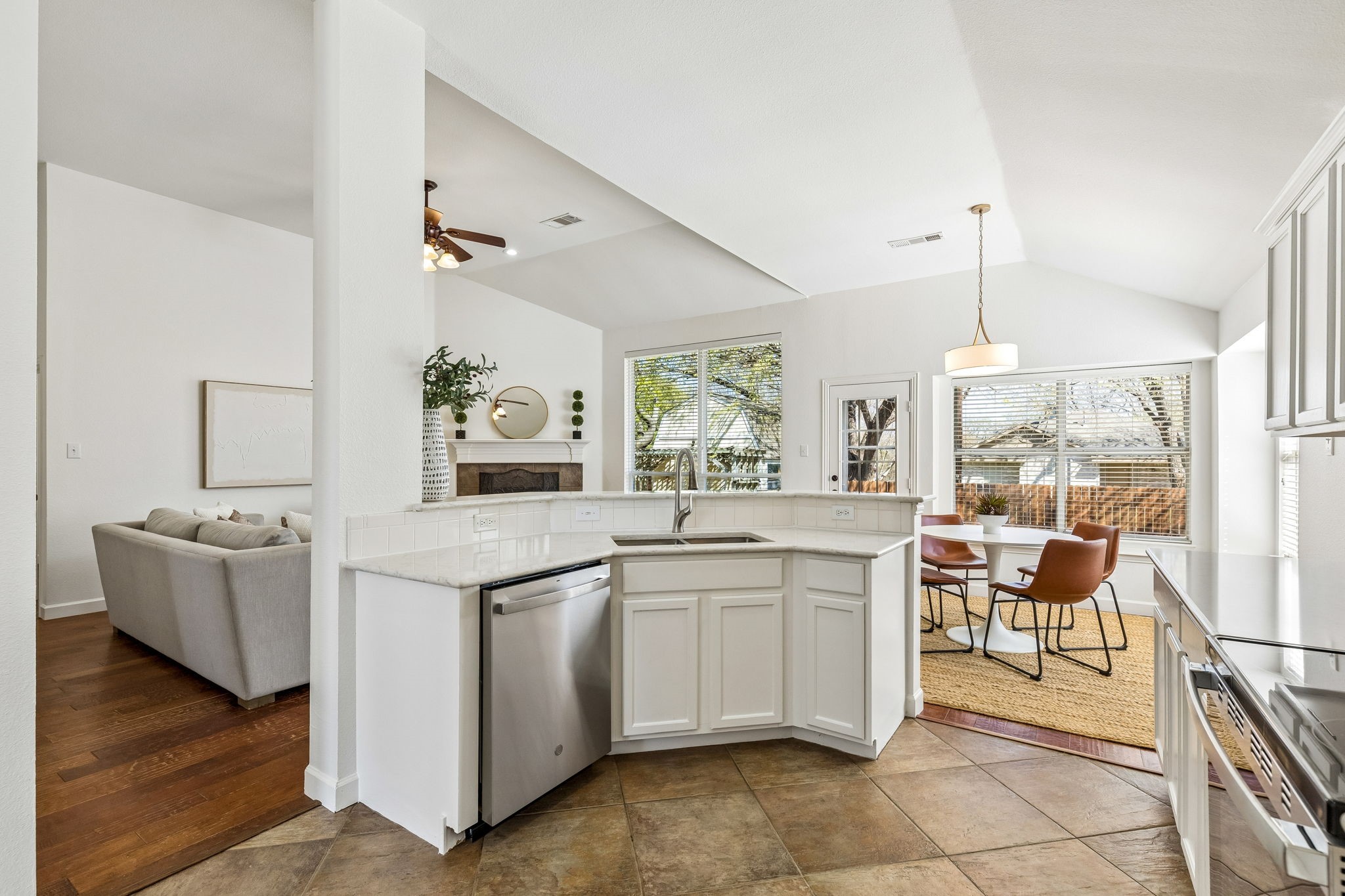 2106 Wagon Wheel Trail