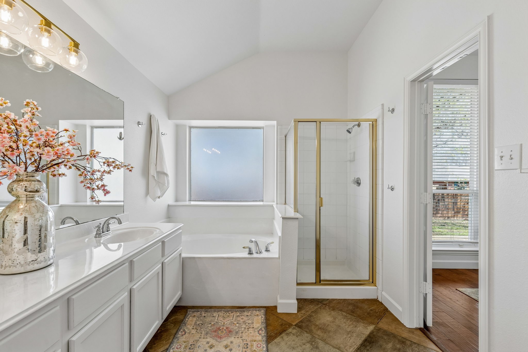 2106 Wagon Wheel Trail