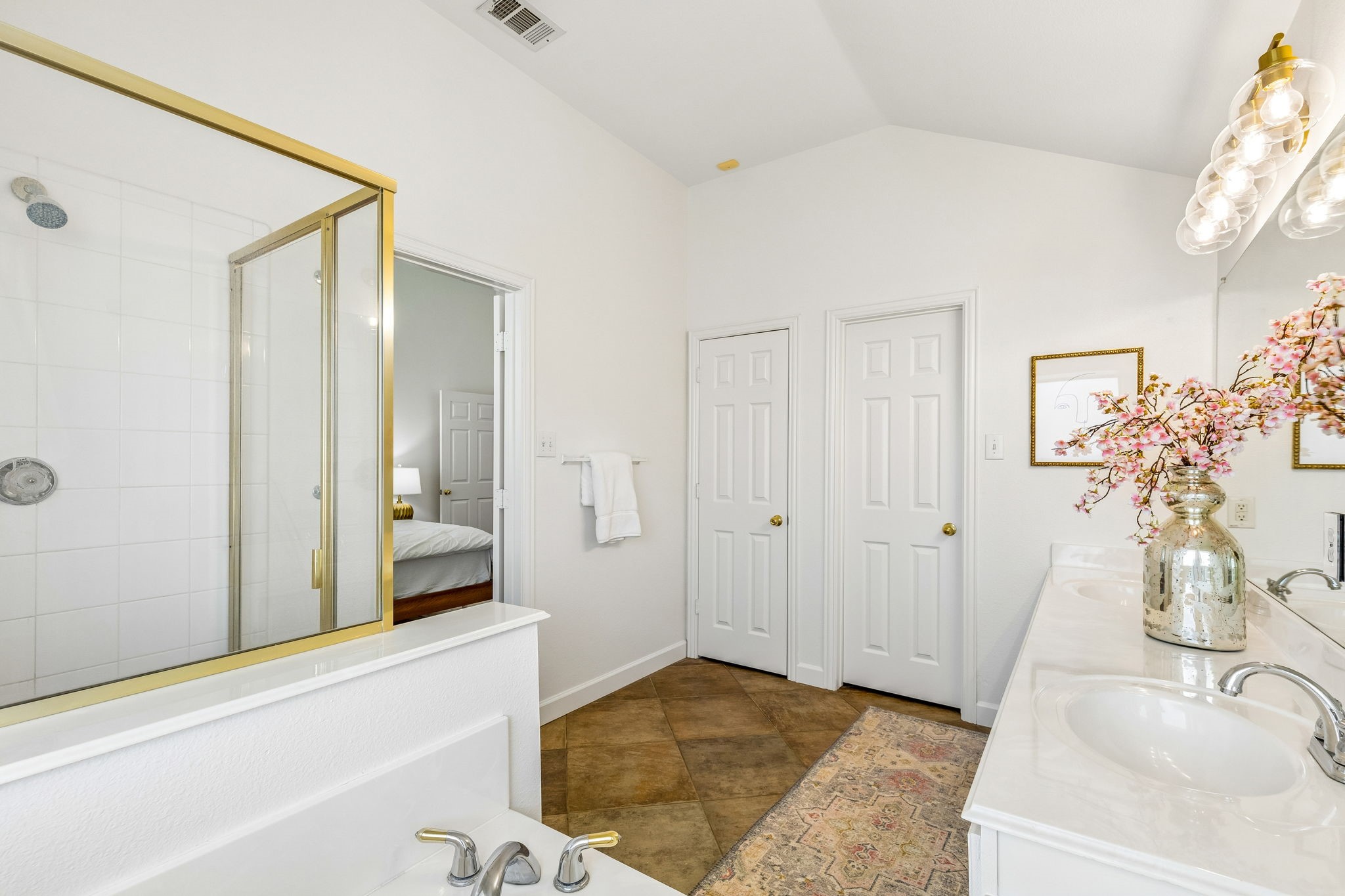 2106 Wagon Wheel Trail