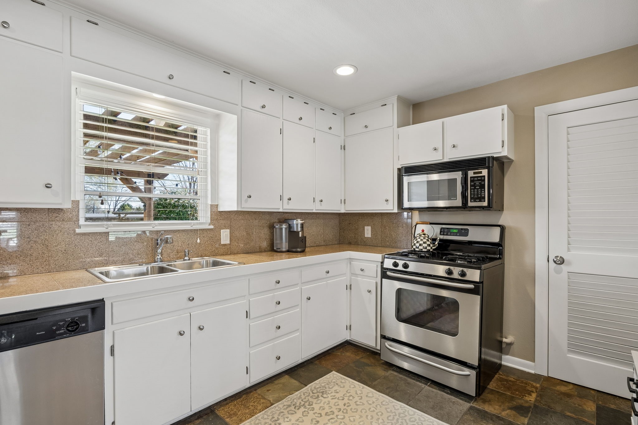 9646 Cloister Drive