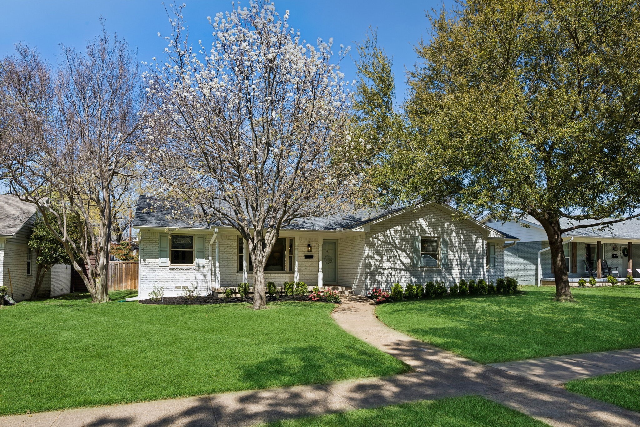 9955 Edgecliff Drive