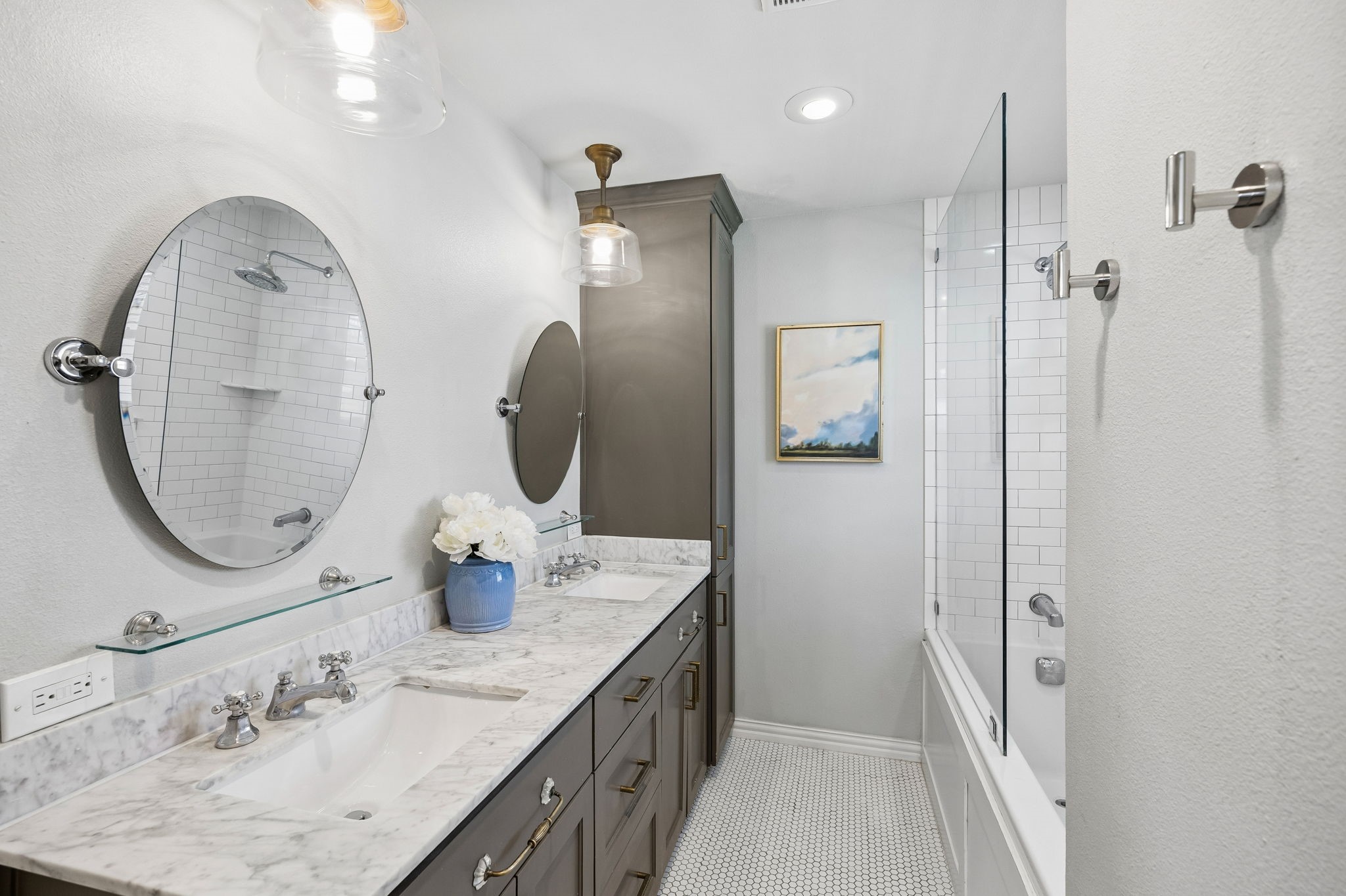 9955 Edgecliff Drive