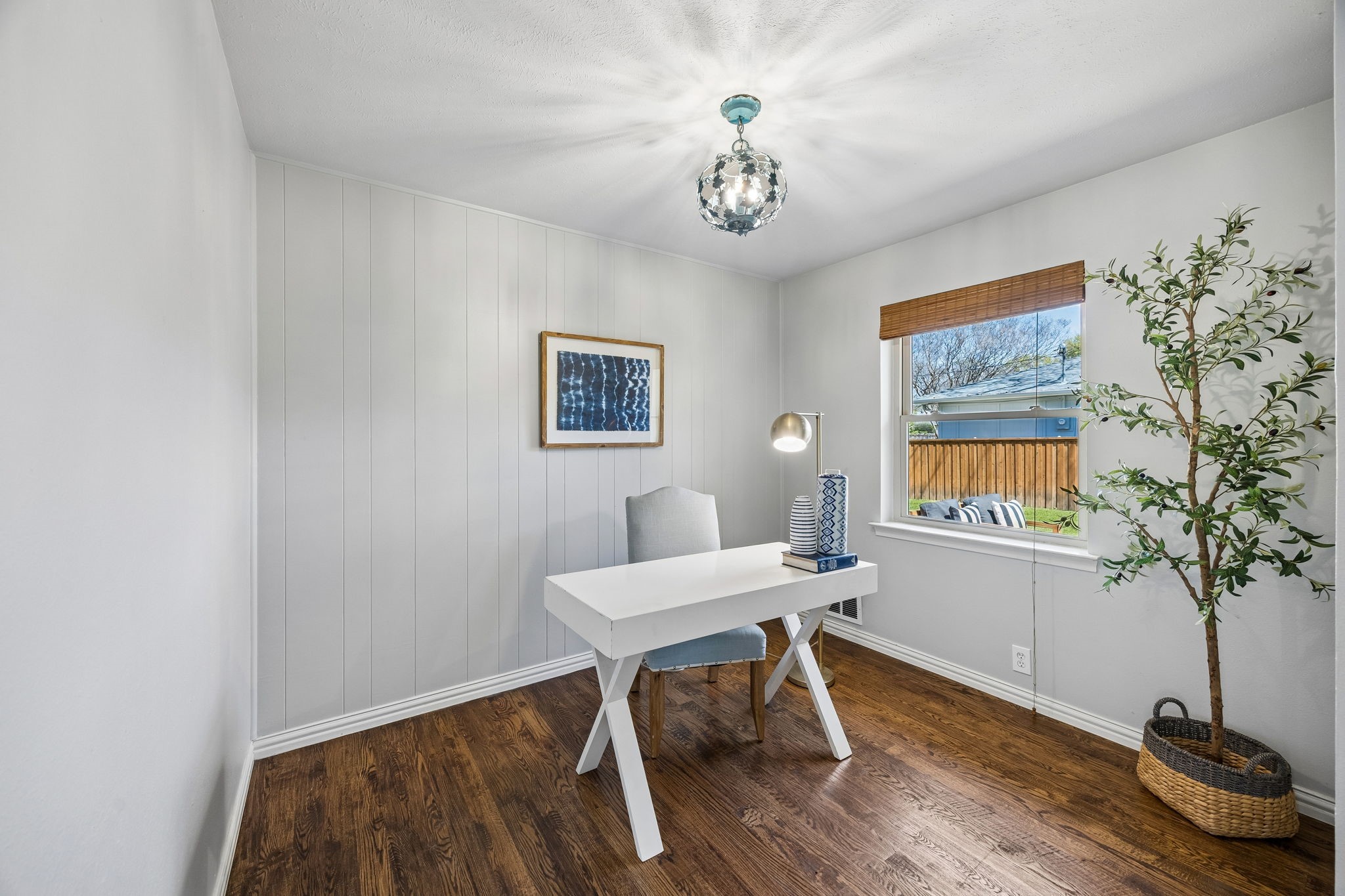 9955 Edgecliff Drive