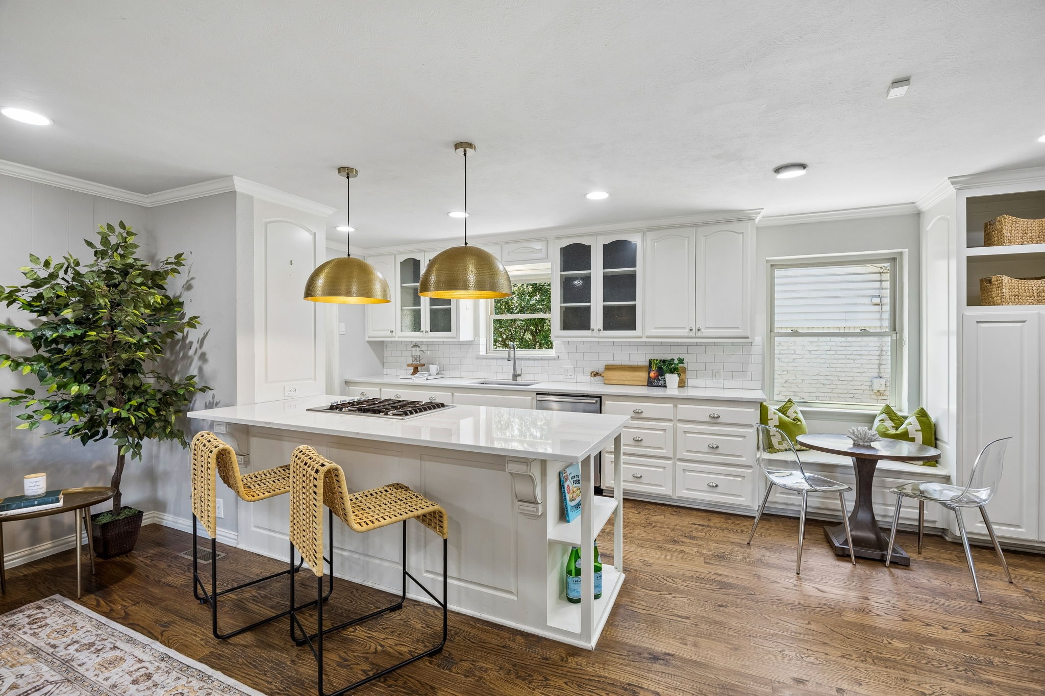 9955 Edgecliff Drive