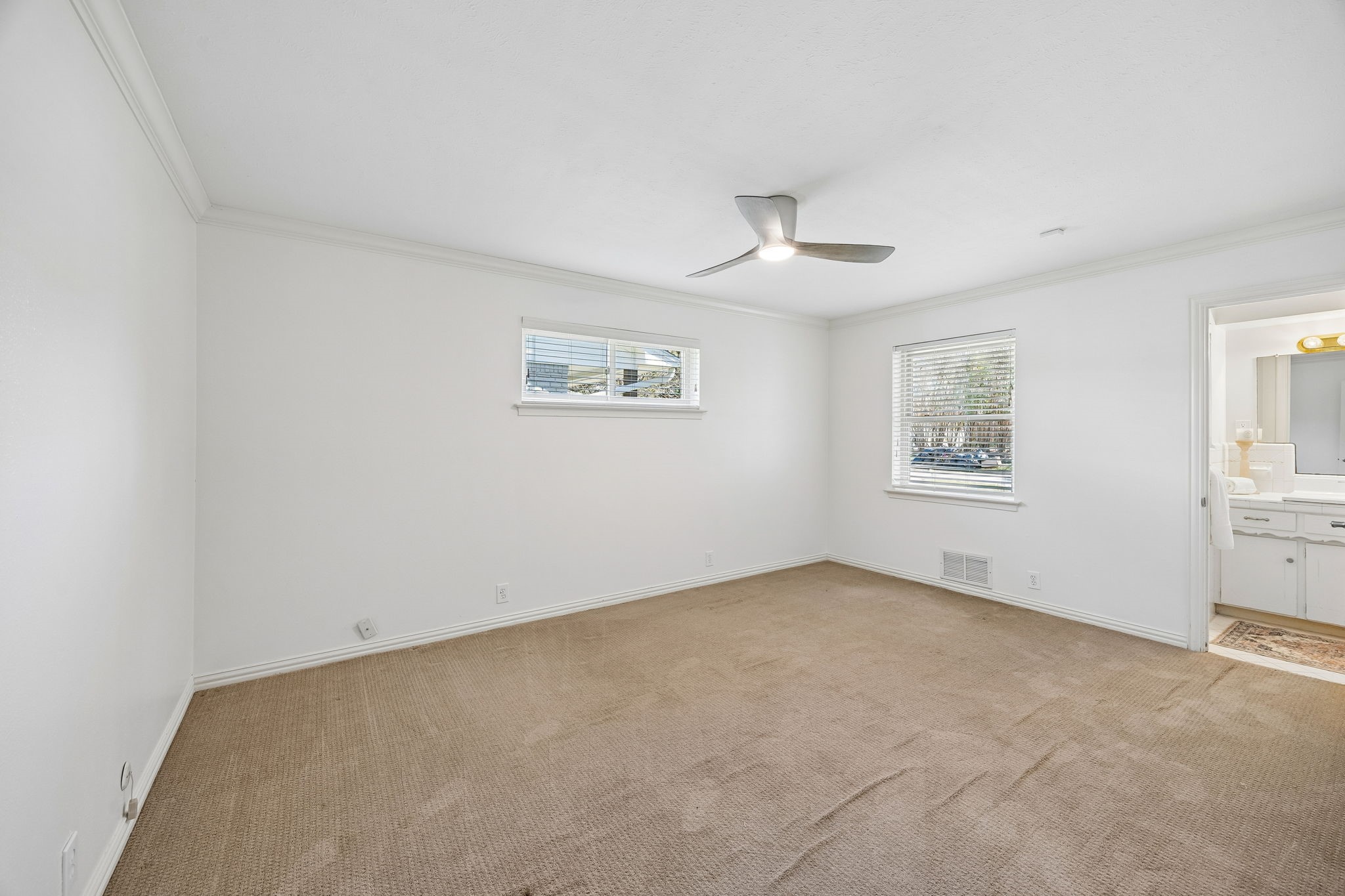 9955 Edgecliff Drive