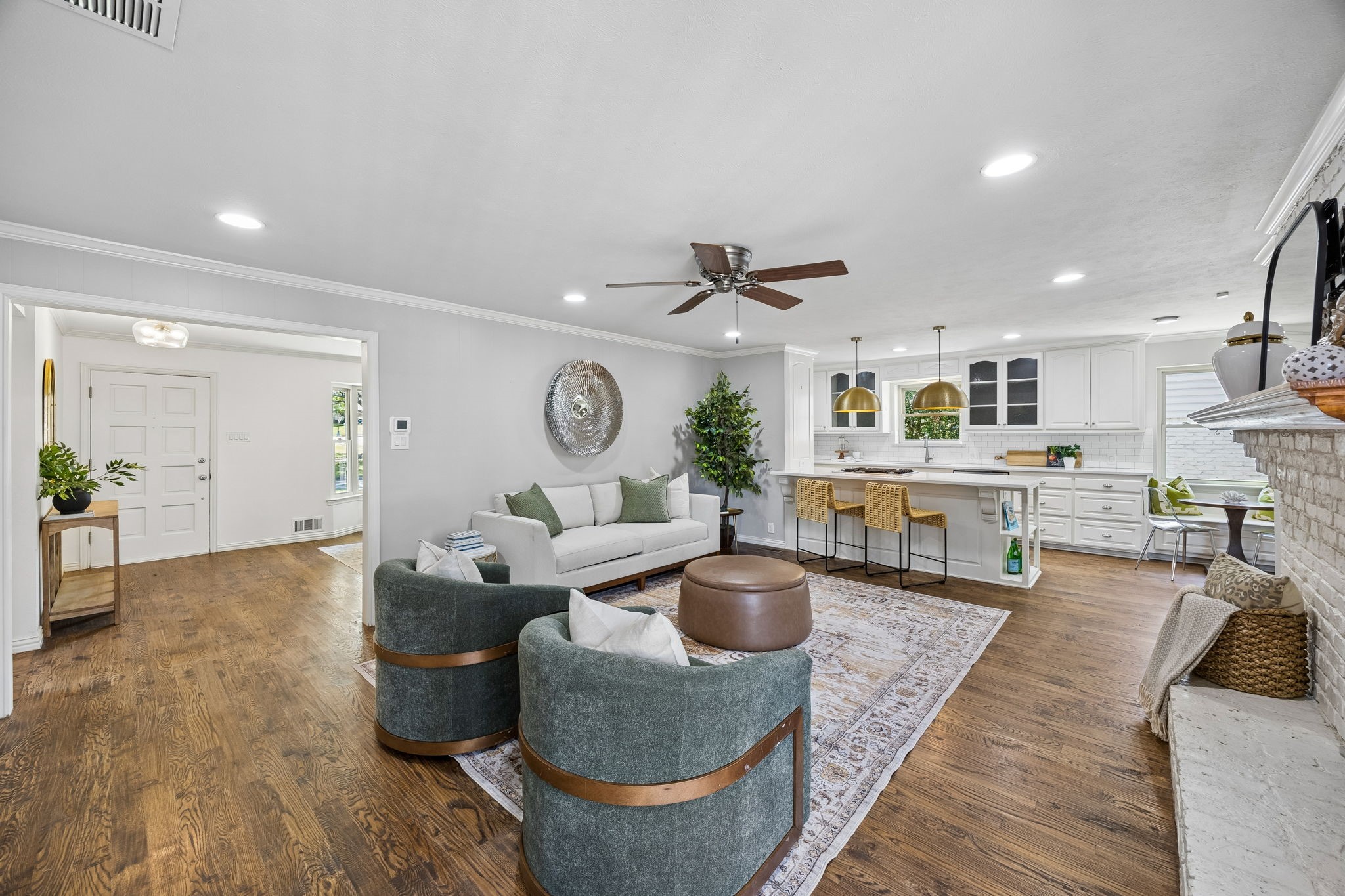 9955 Edgecliff Drive