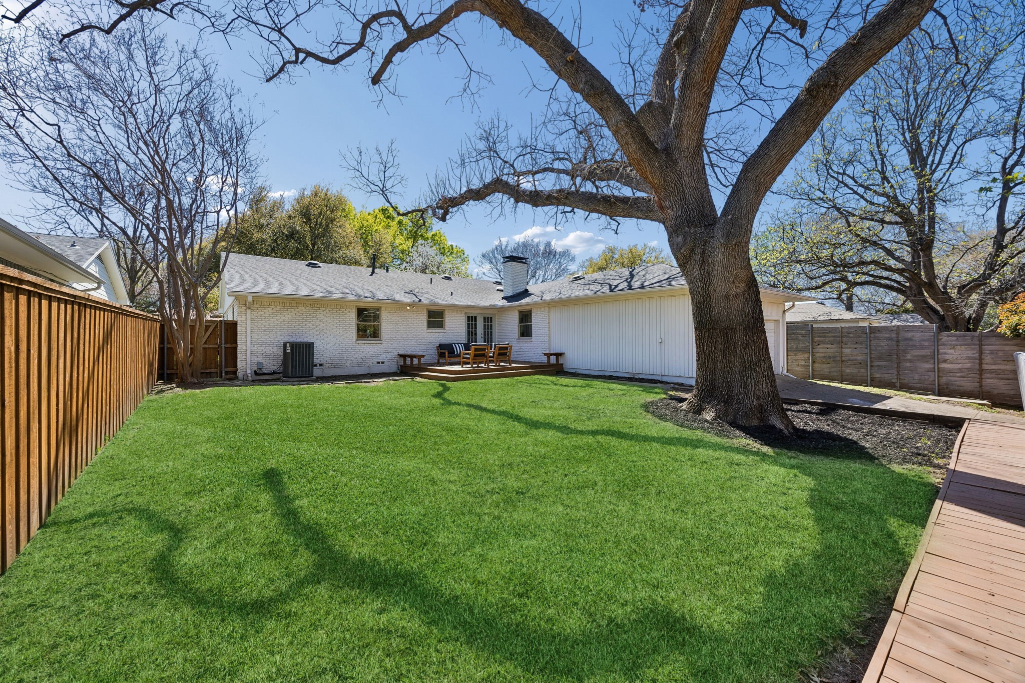 9955 Edgecliff Drive