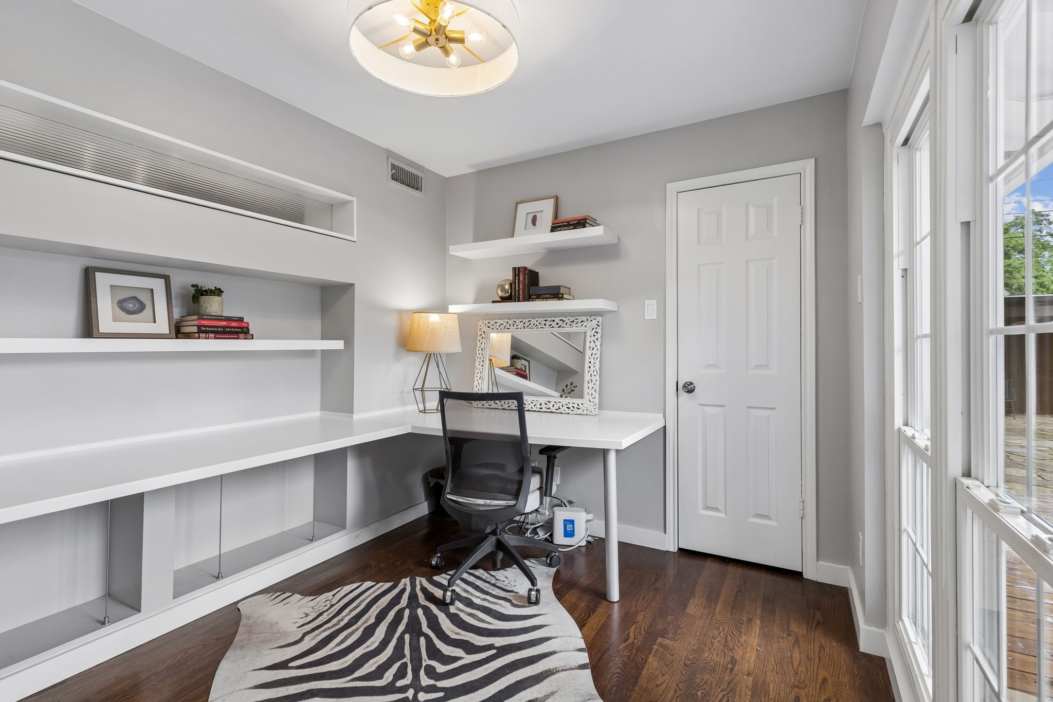 9469 Gatetrail Drive