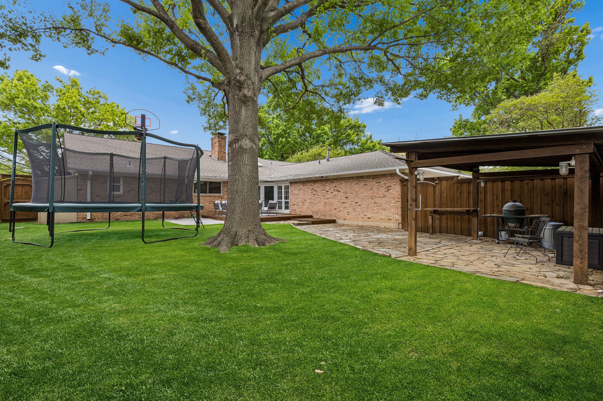 9469 Gatetrail Drive