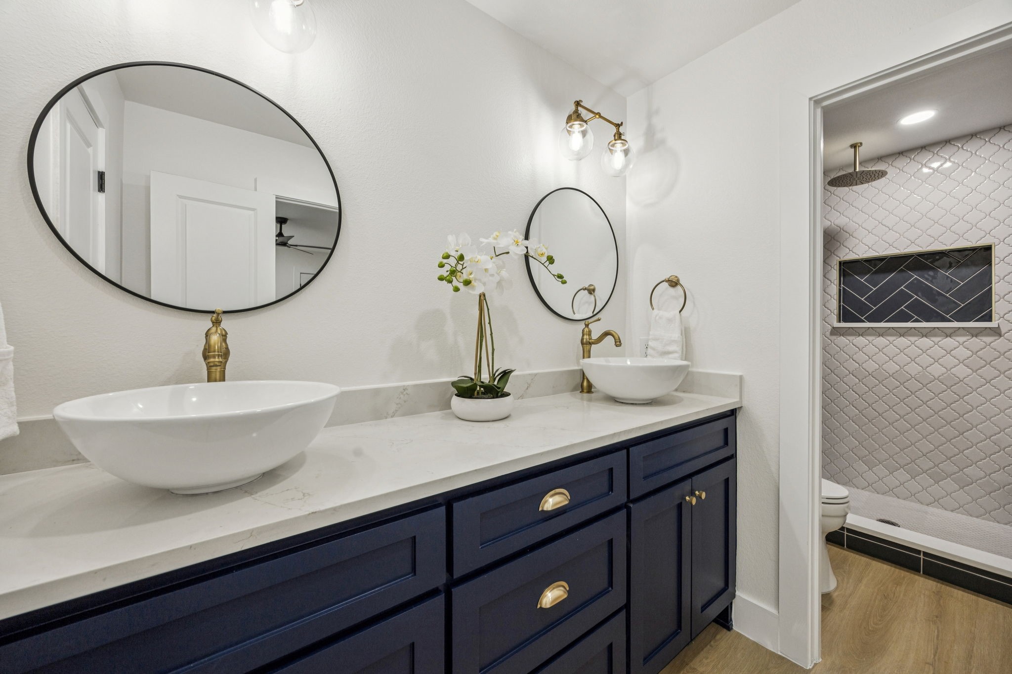 3401 Valley View Lane