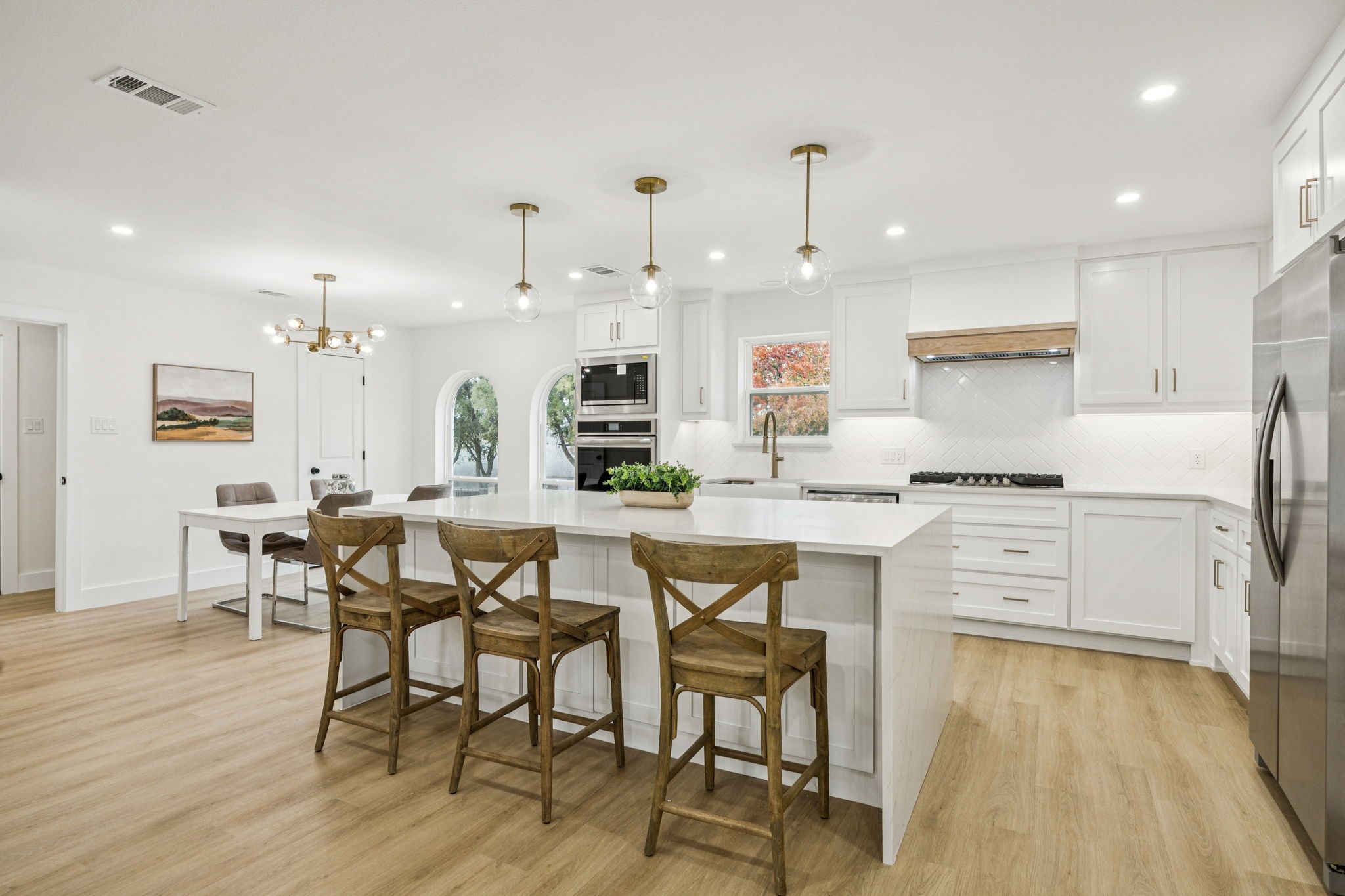 3401 Valley View Lane