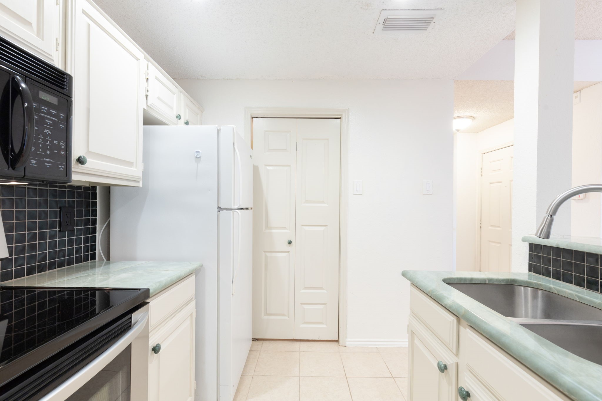 12660 Hillcrest Road