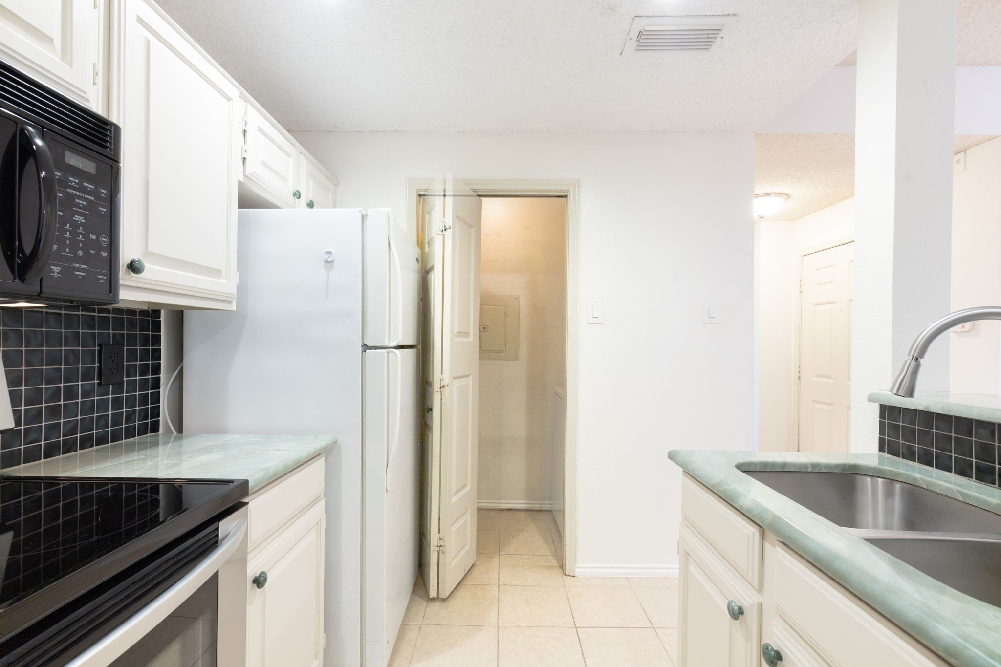 12660 Hillcrest Road