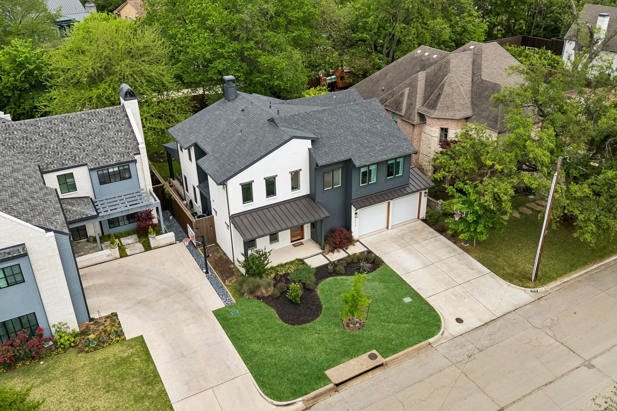 4418 Santa Barbara Drive