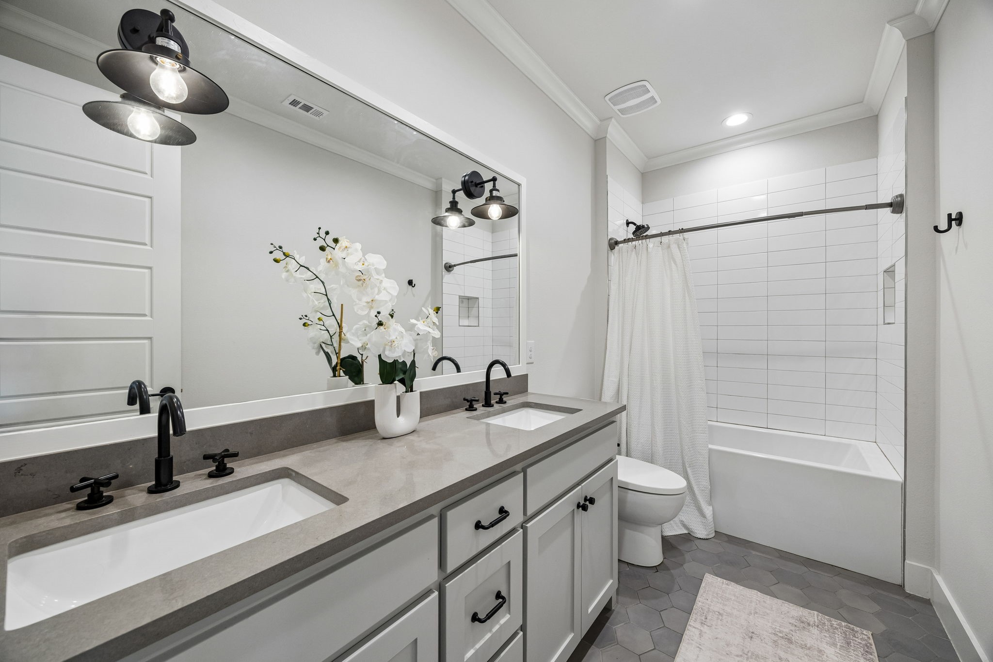 4418 Santa Barbara Drive