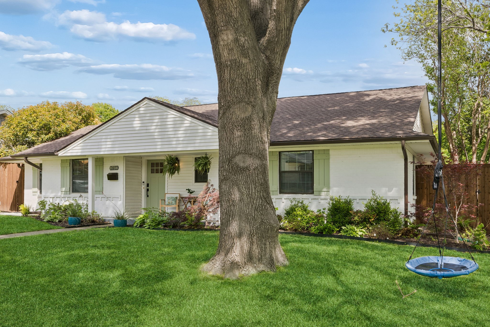 9734 Queenswood Lane