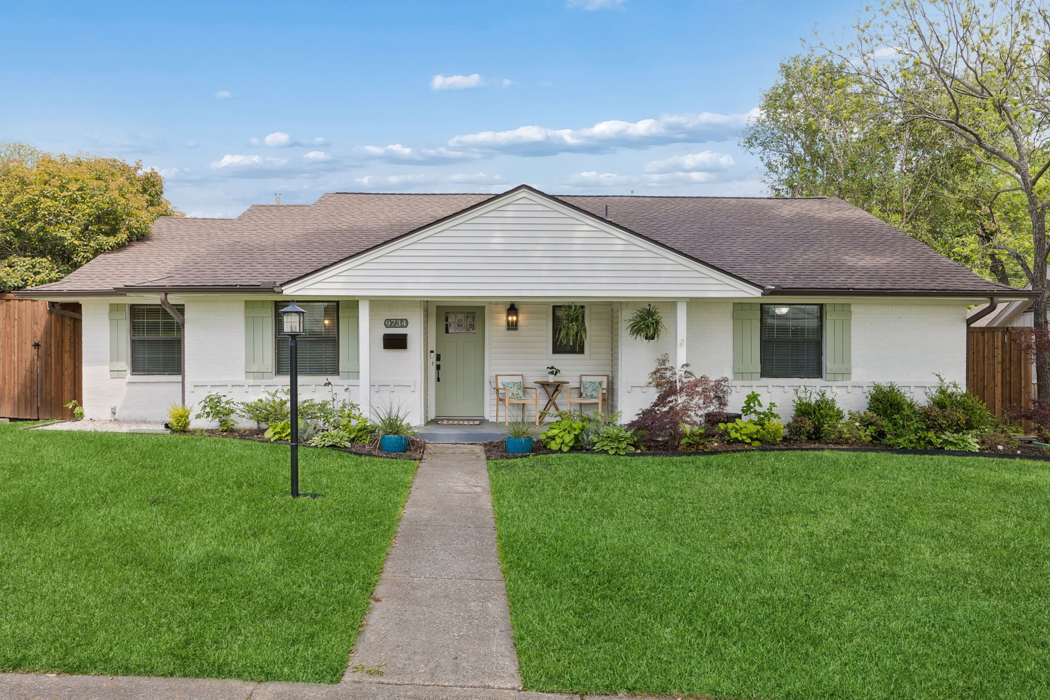 9734 Queenswood Lane