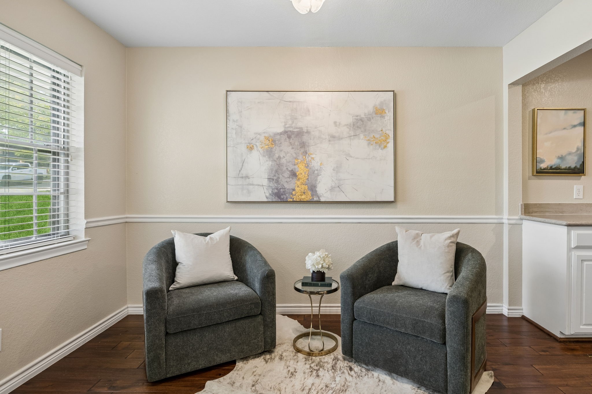 9734 Queenswood Lane