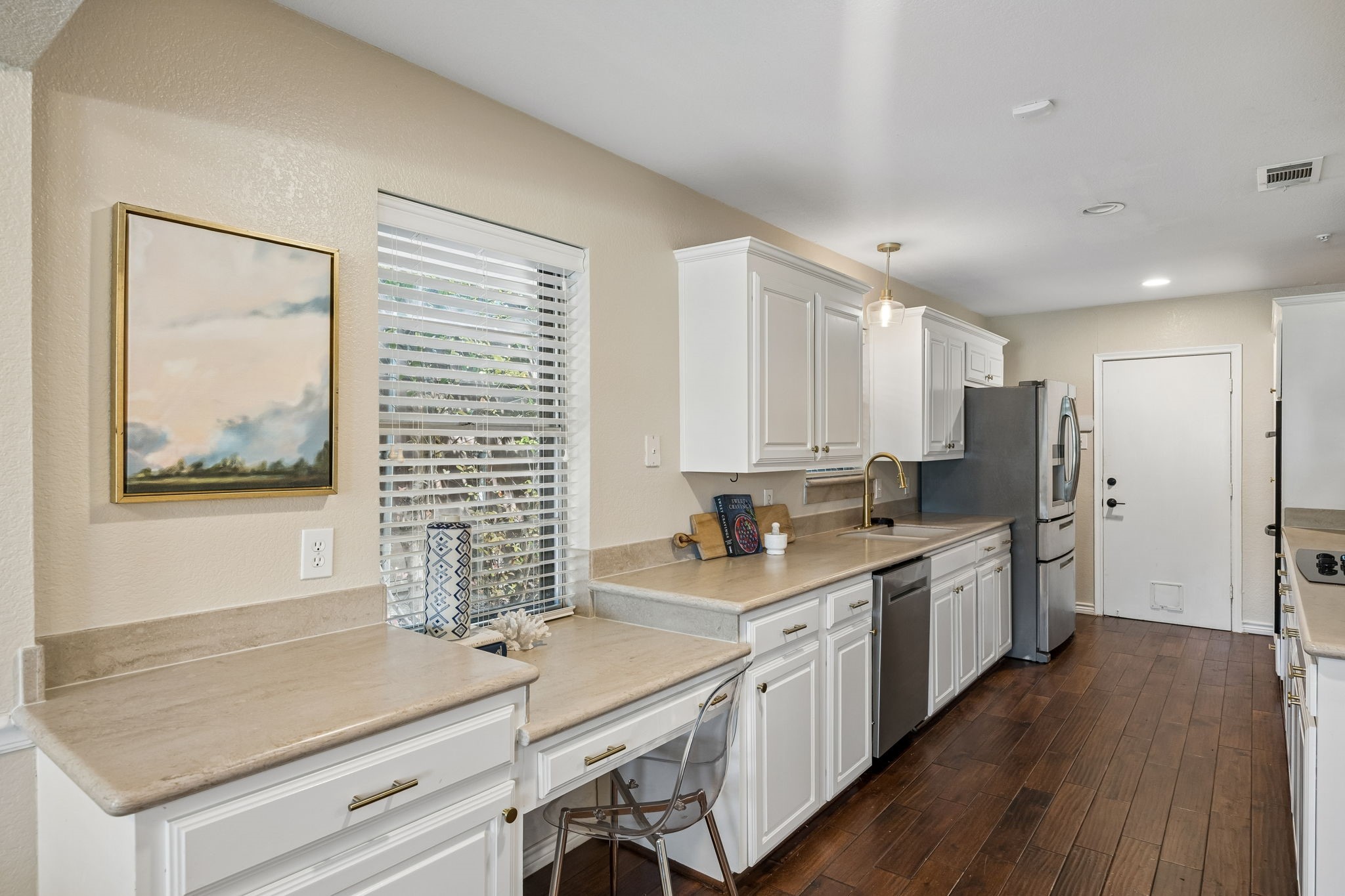 9734 Queenswood Lane