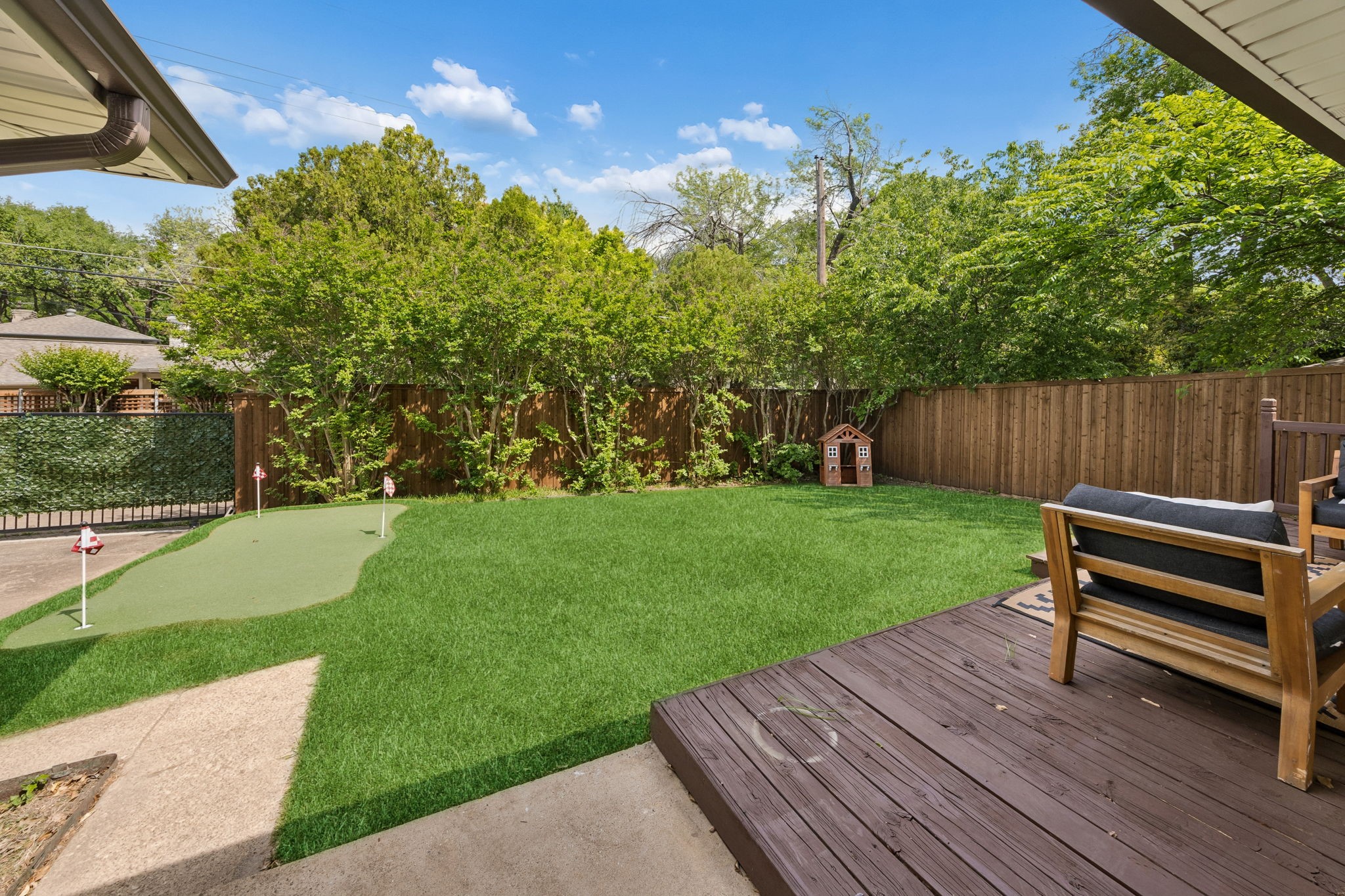 9734 Queenswood Lane