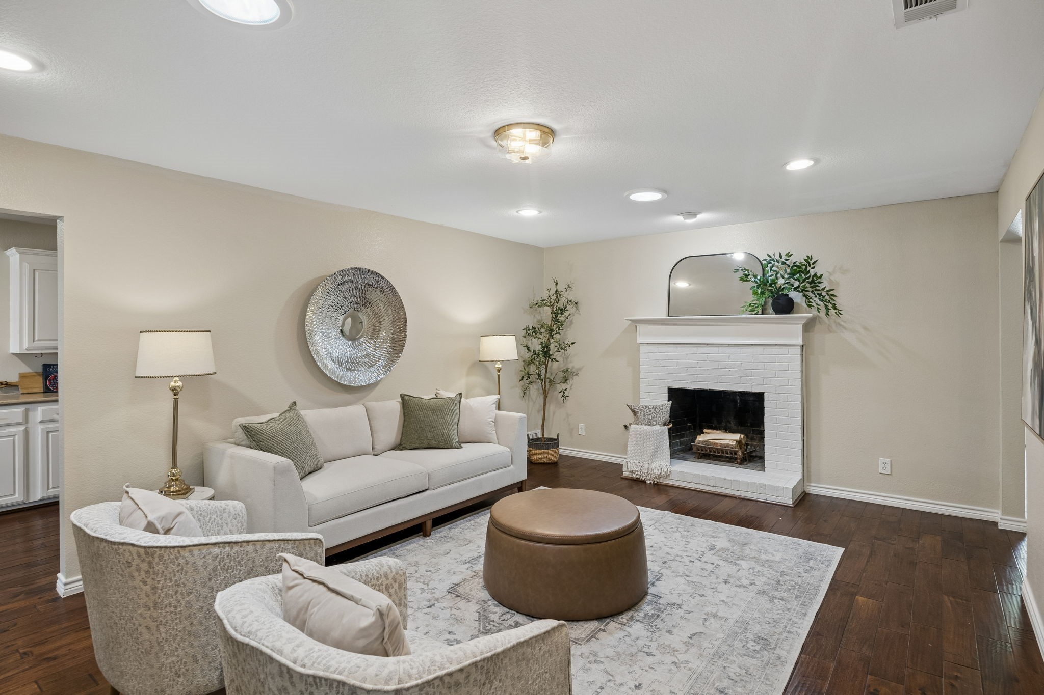 9734 Queenswood Lane