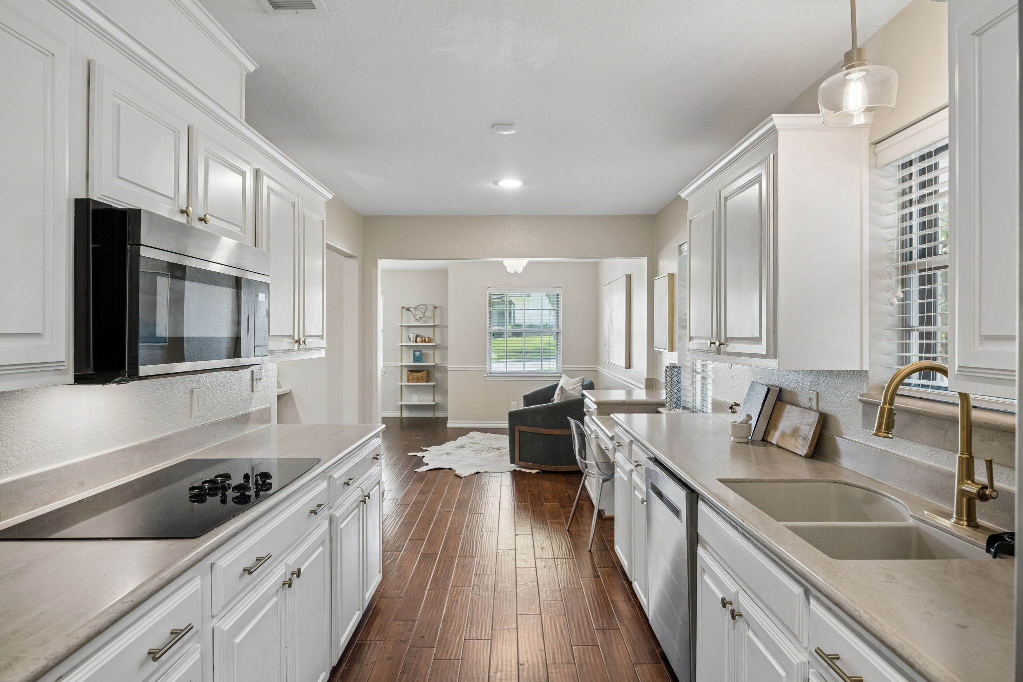 9734 Queenswood Lane