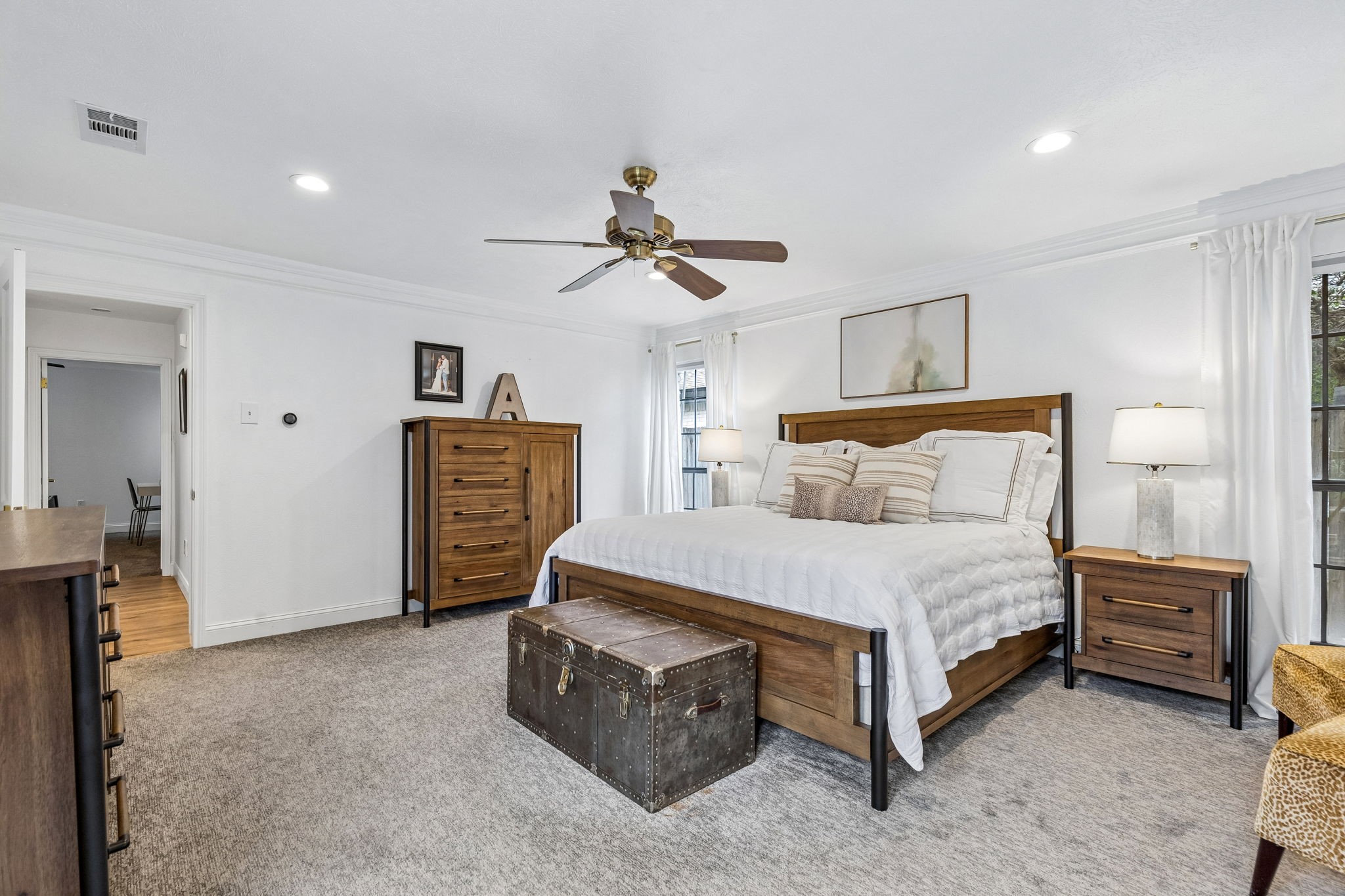 9216 Middle Glen Drive