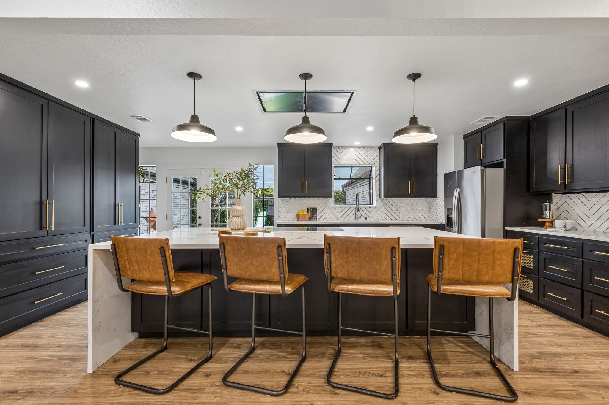 9216 Middle Glen Drive