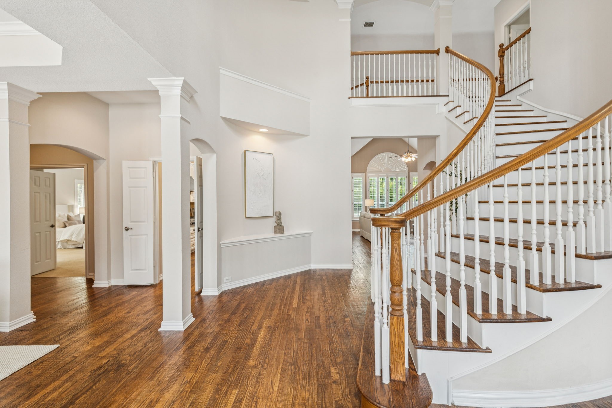 8904 Meadowknoll Drive