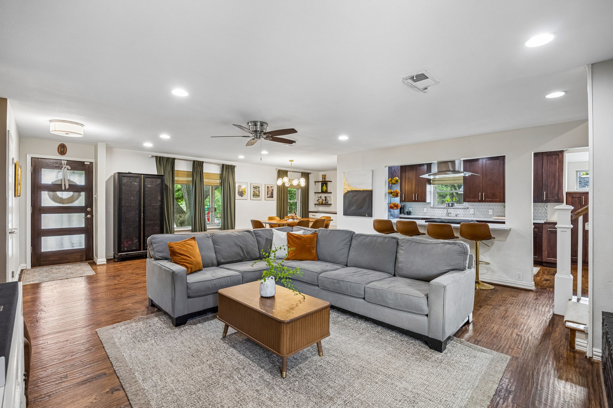 9605 Crestedge Drive
