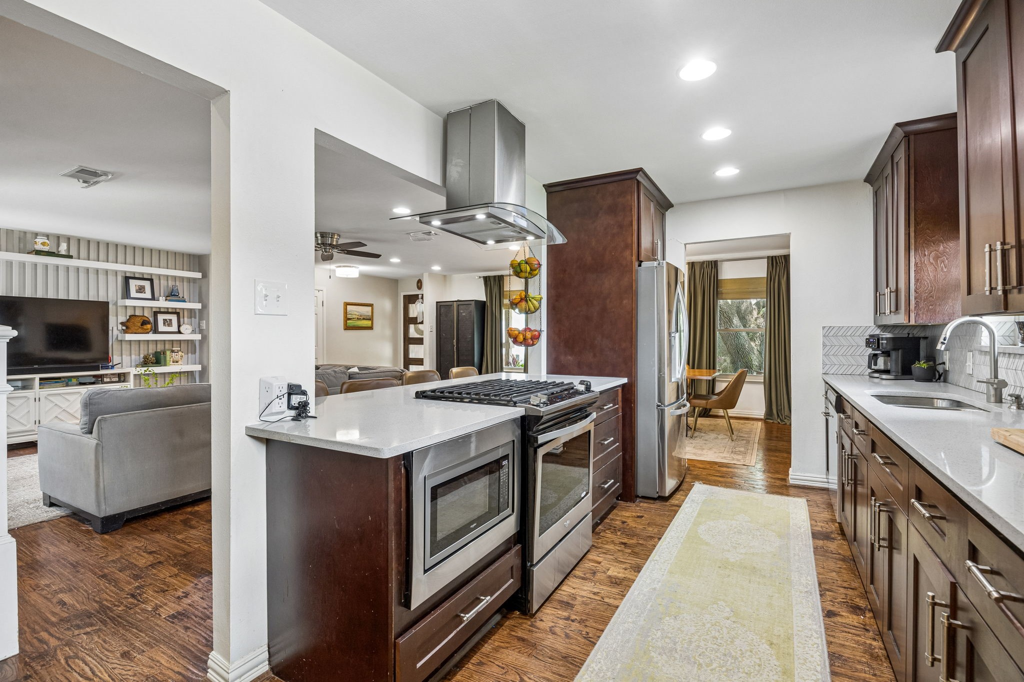 9605 Crestedge Drive