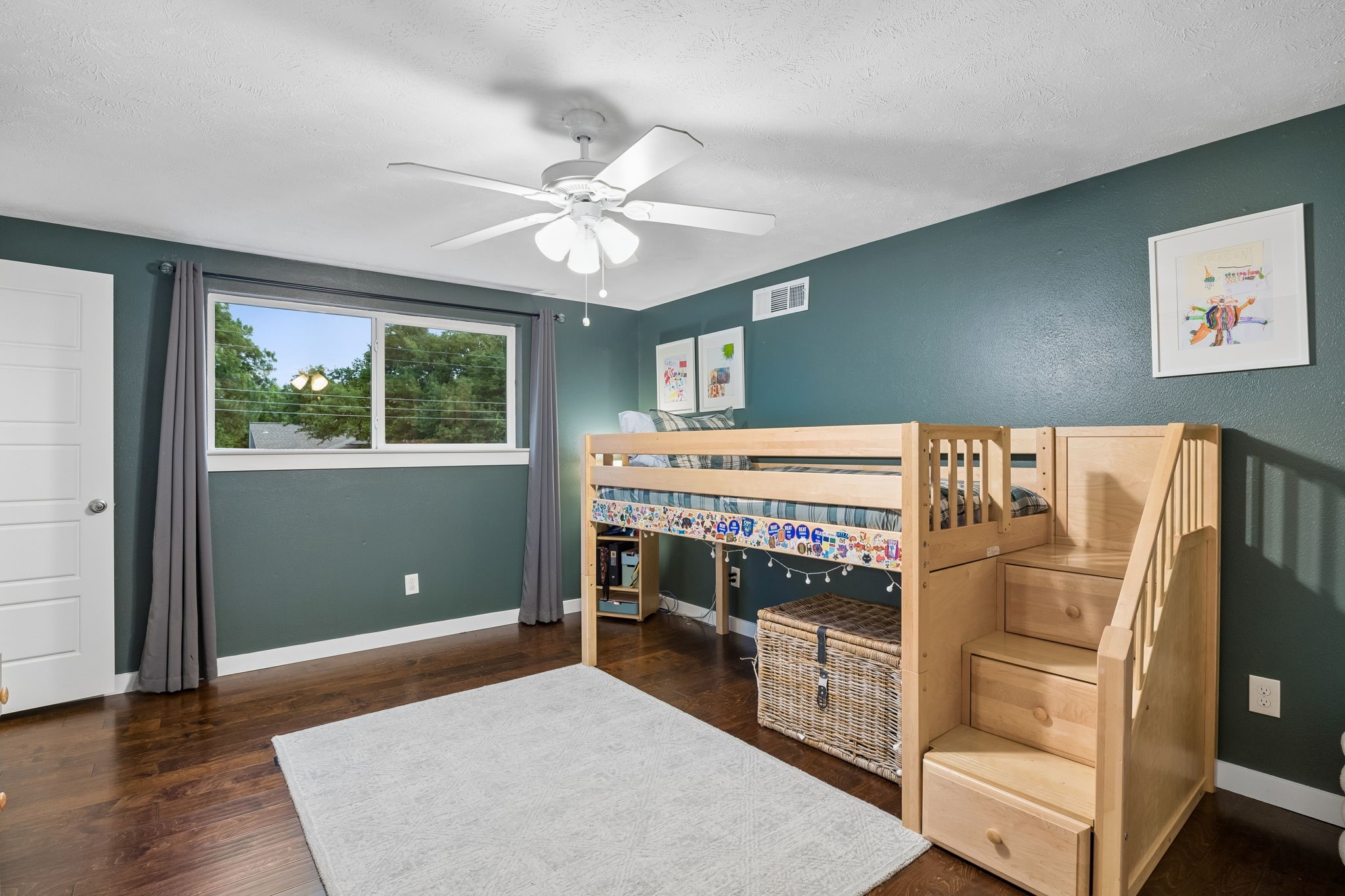 9927 Edgecove Drive