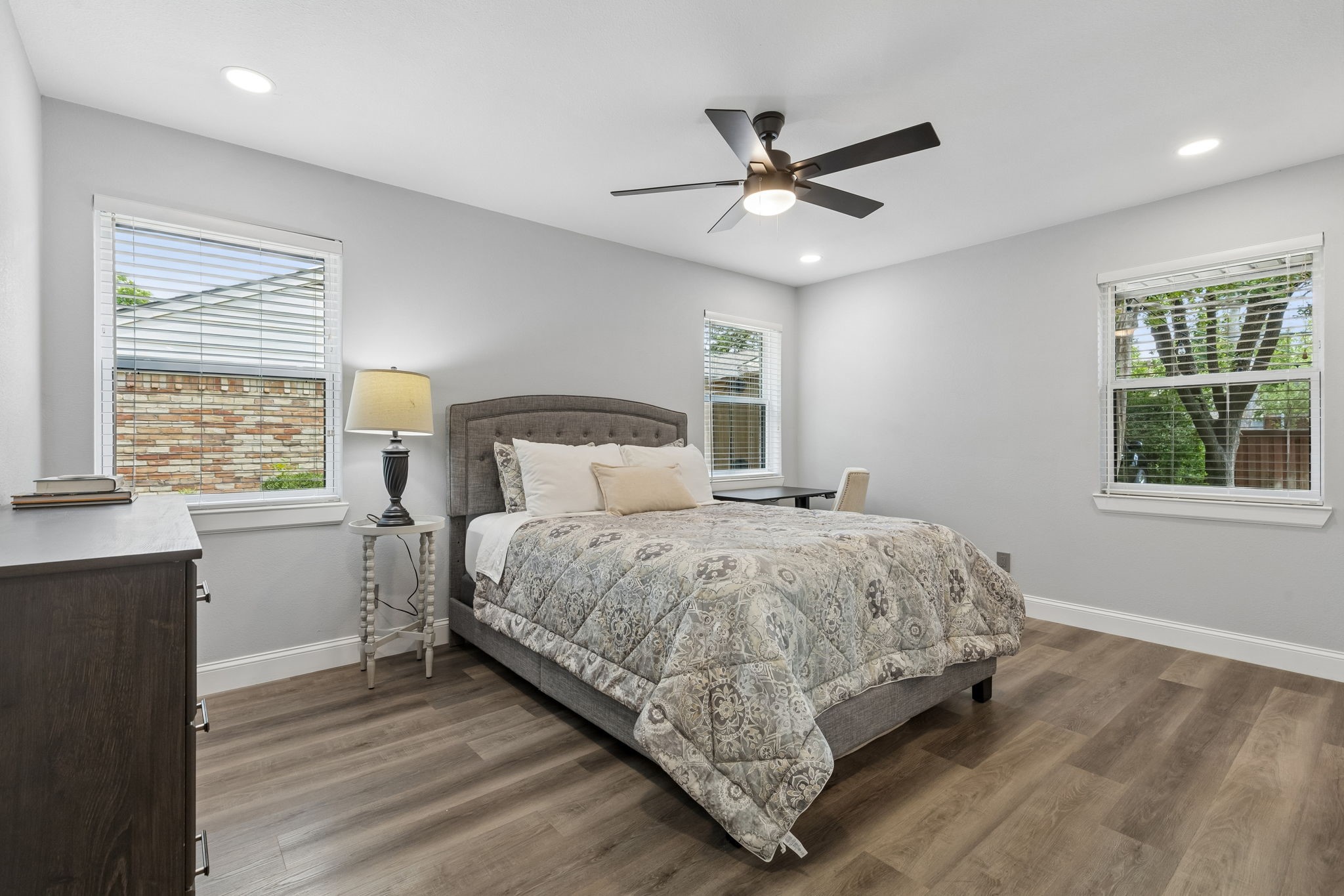 10612 Estate Lane
