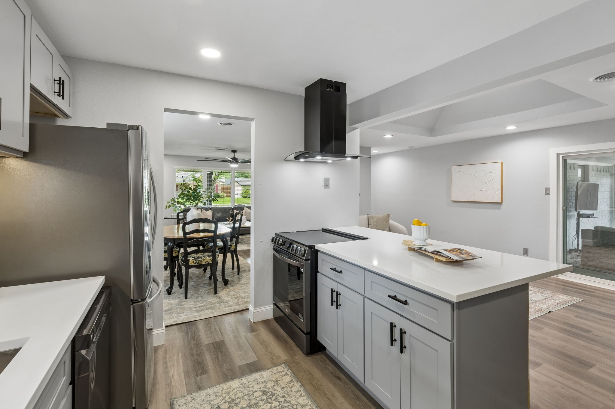 10612 Estate Lane