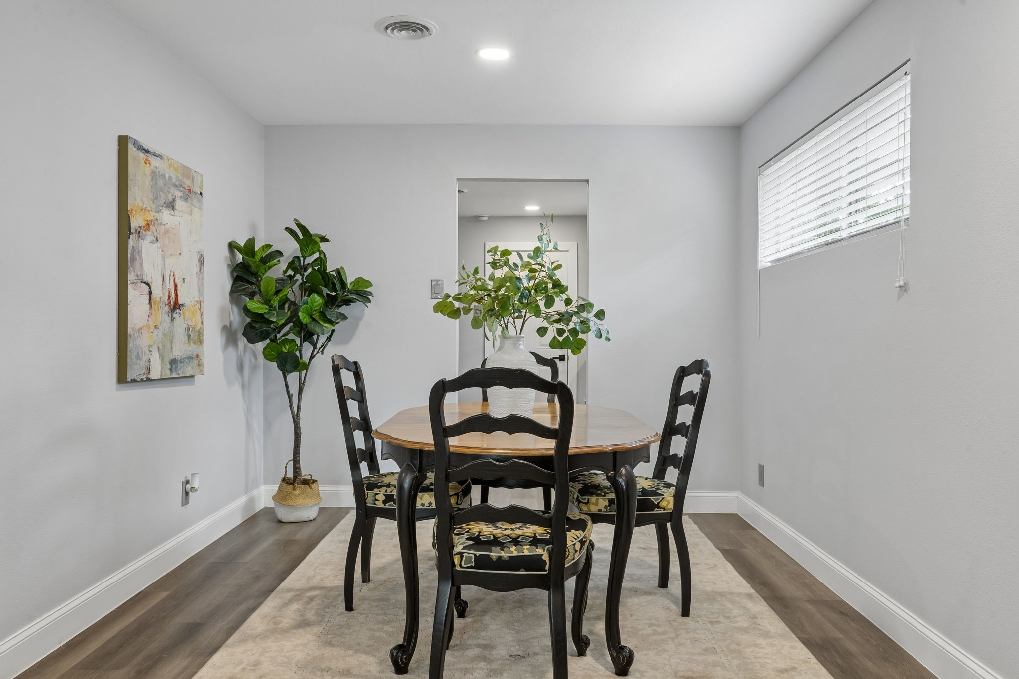 10612 Estate Lane