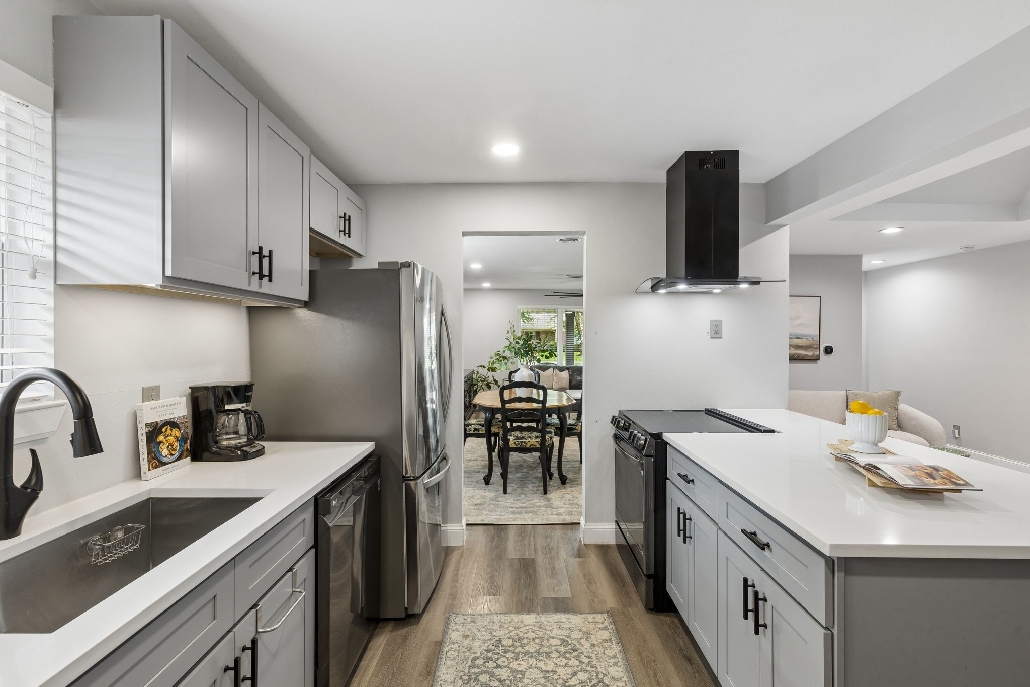 10612 Estate Lane