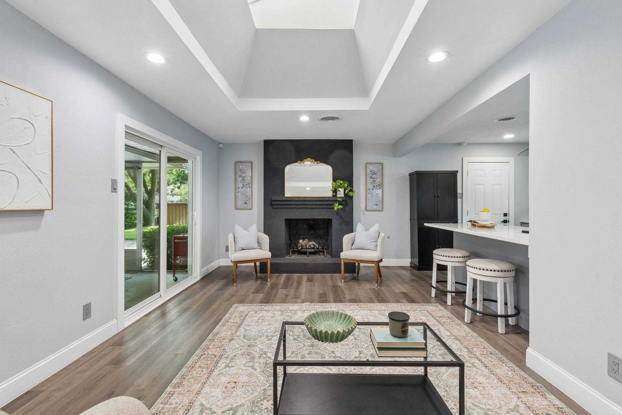 10612 Estate Lane