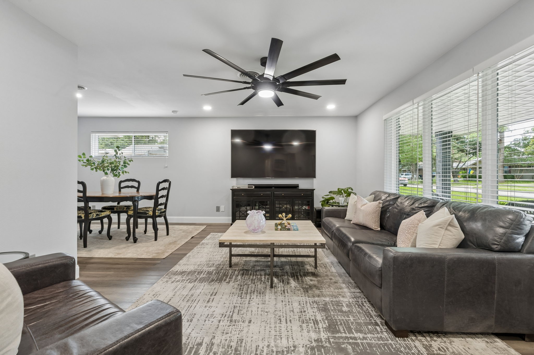 10612 Estate Lane