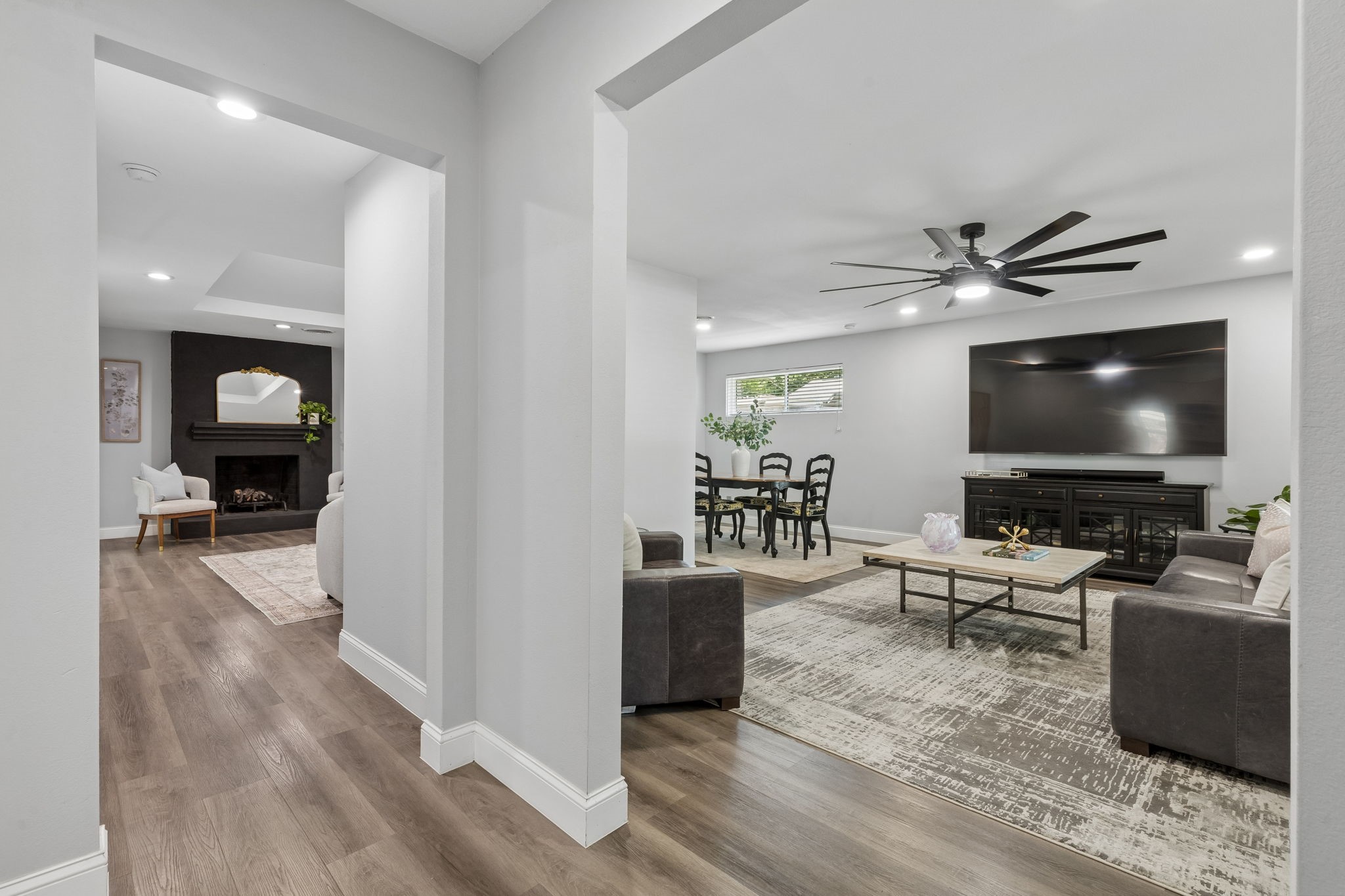 10612 Estate Lane