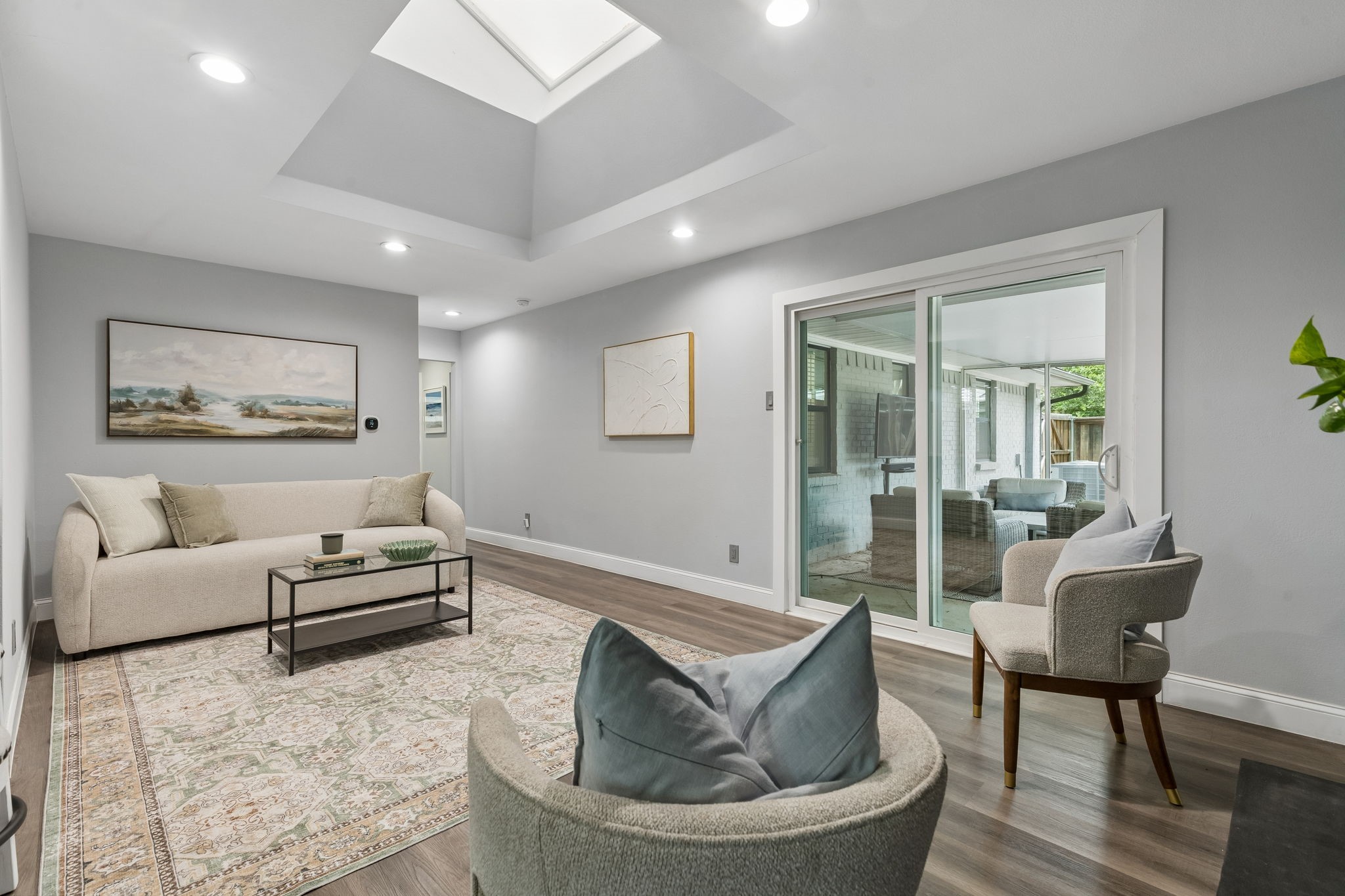 10612 Estate Lane