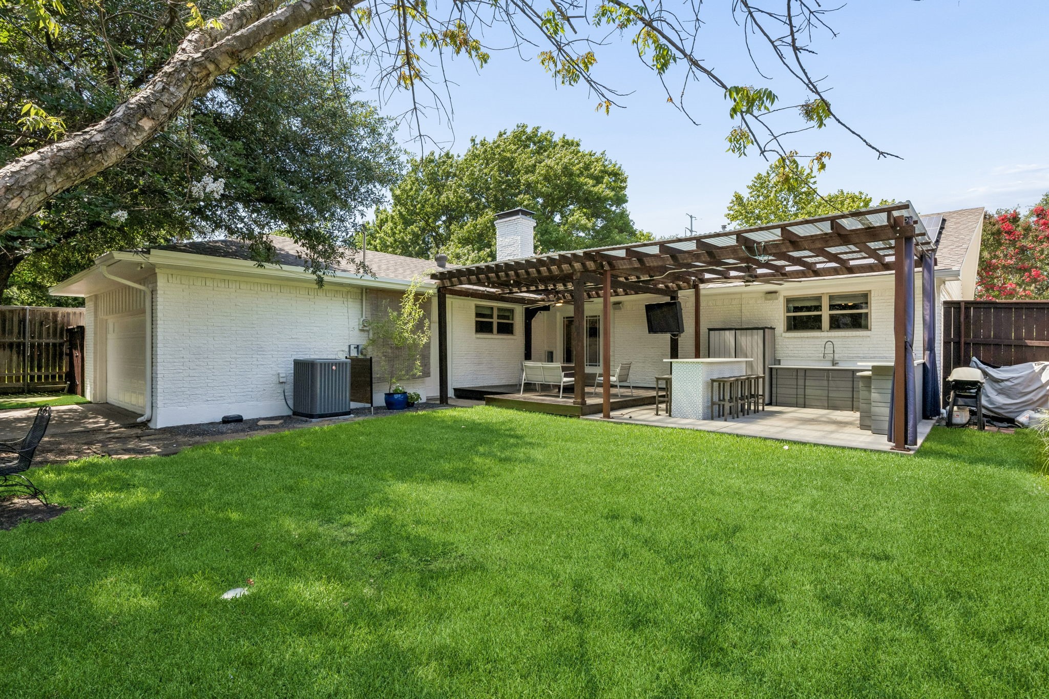 9946 Vistadale Drive
