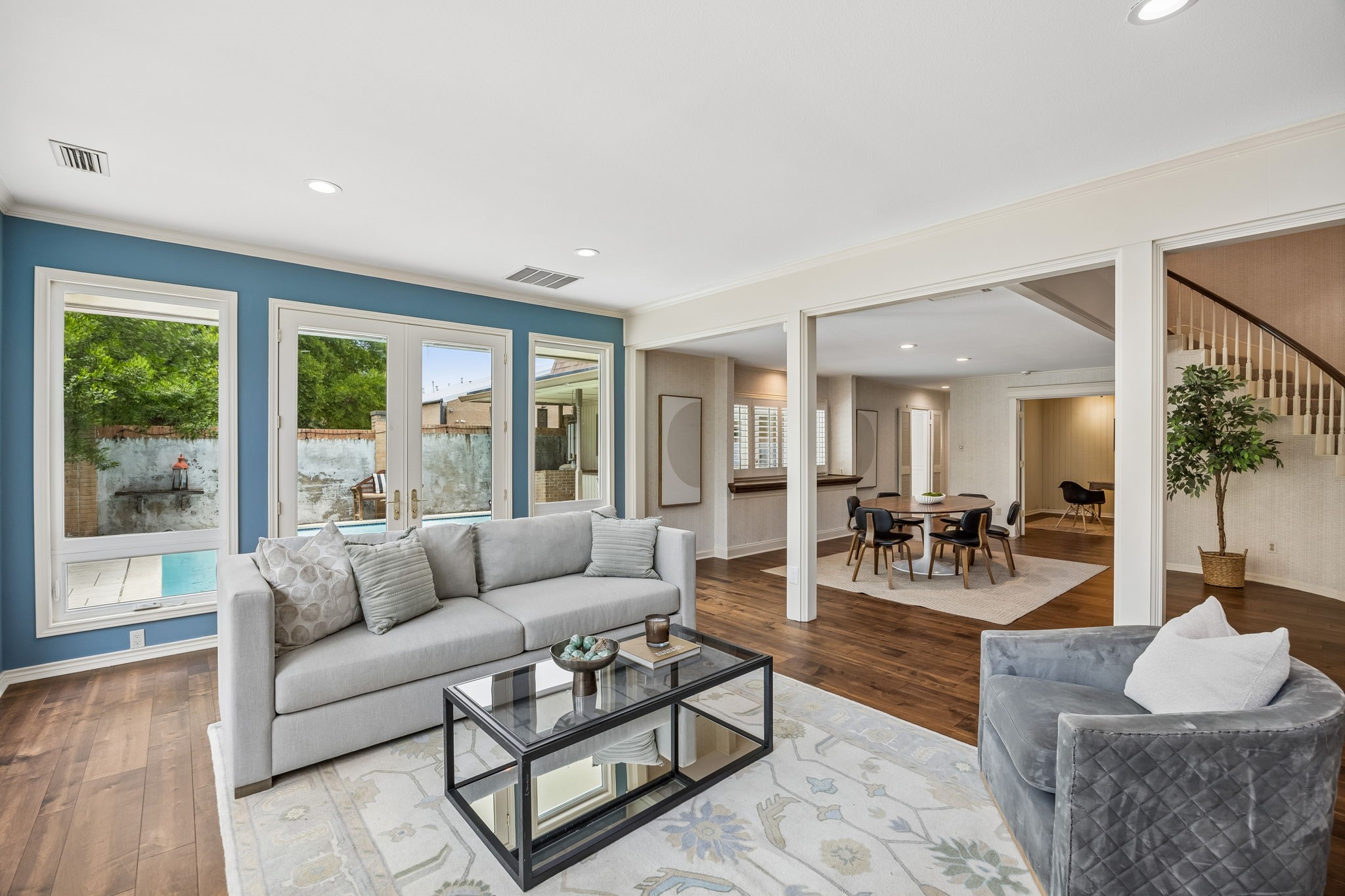 1 Crown Place