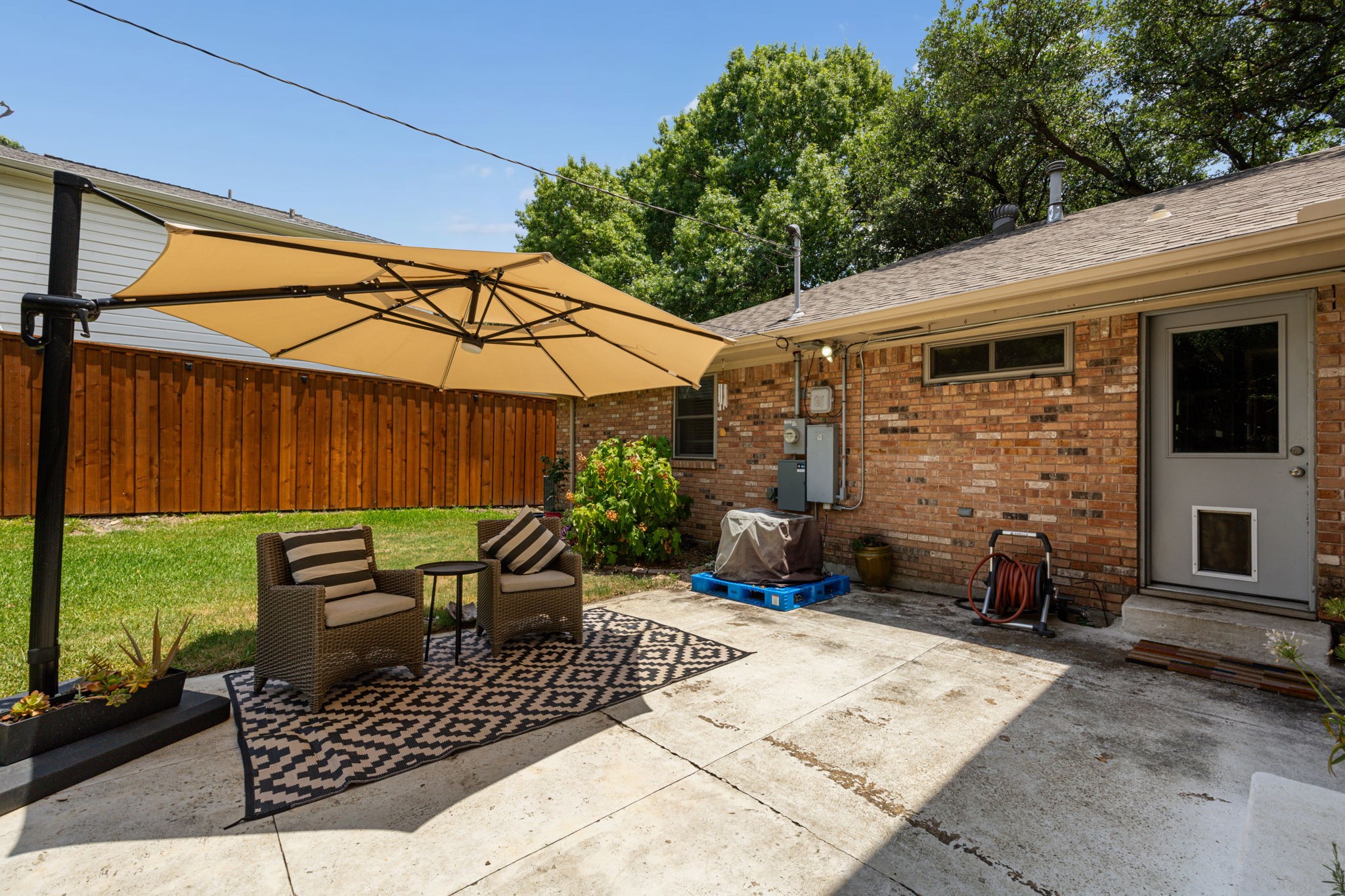 9605 Crestedge Drive