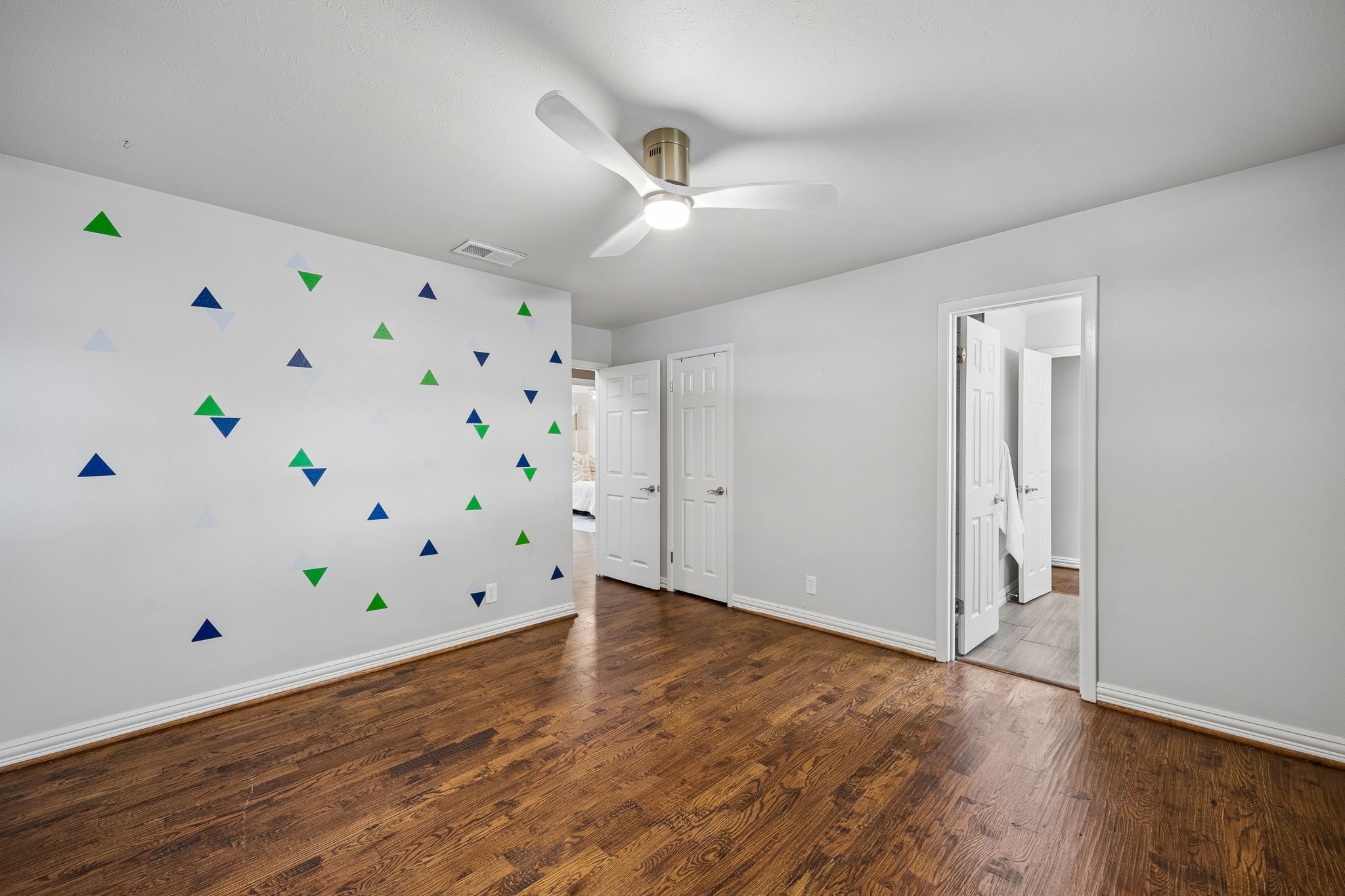 9605 Crestedge Drive