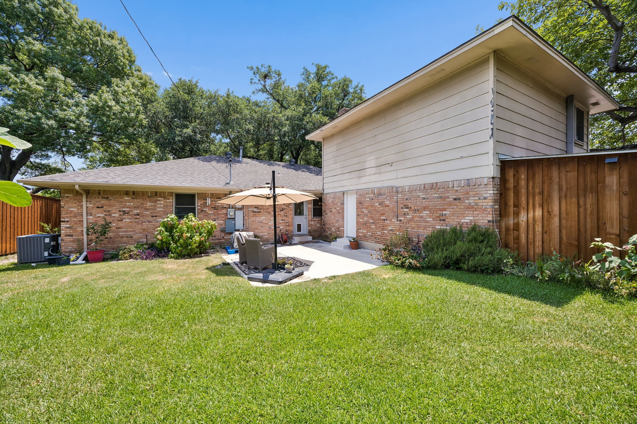 9605 Crestedge Drive