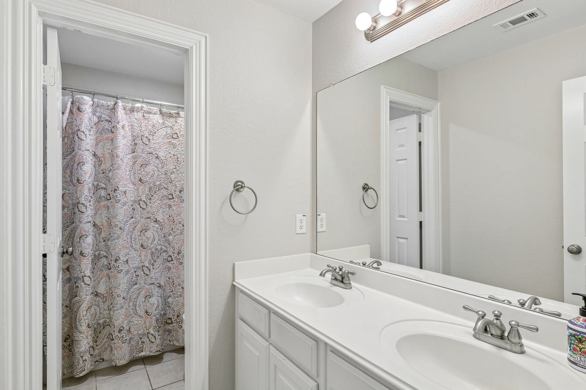 2245 Jaguar Drive